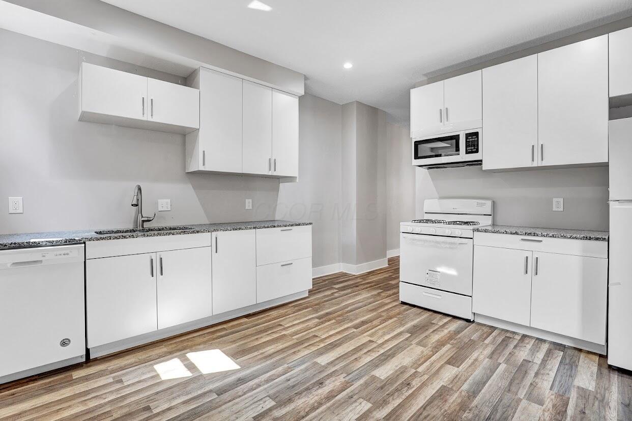568-570 Kimball Place