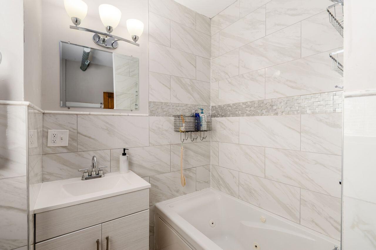 797 N Nelson Road, Columbus