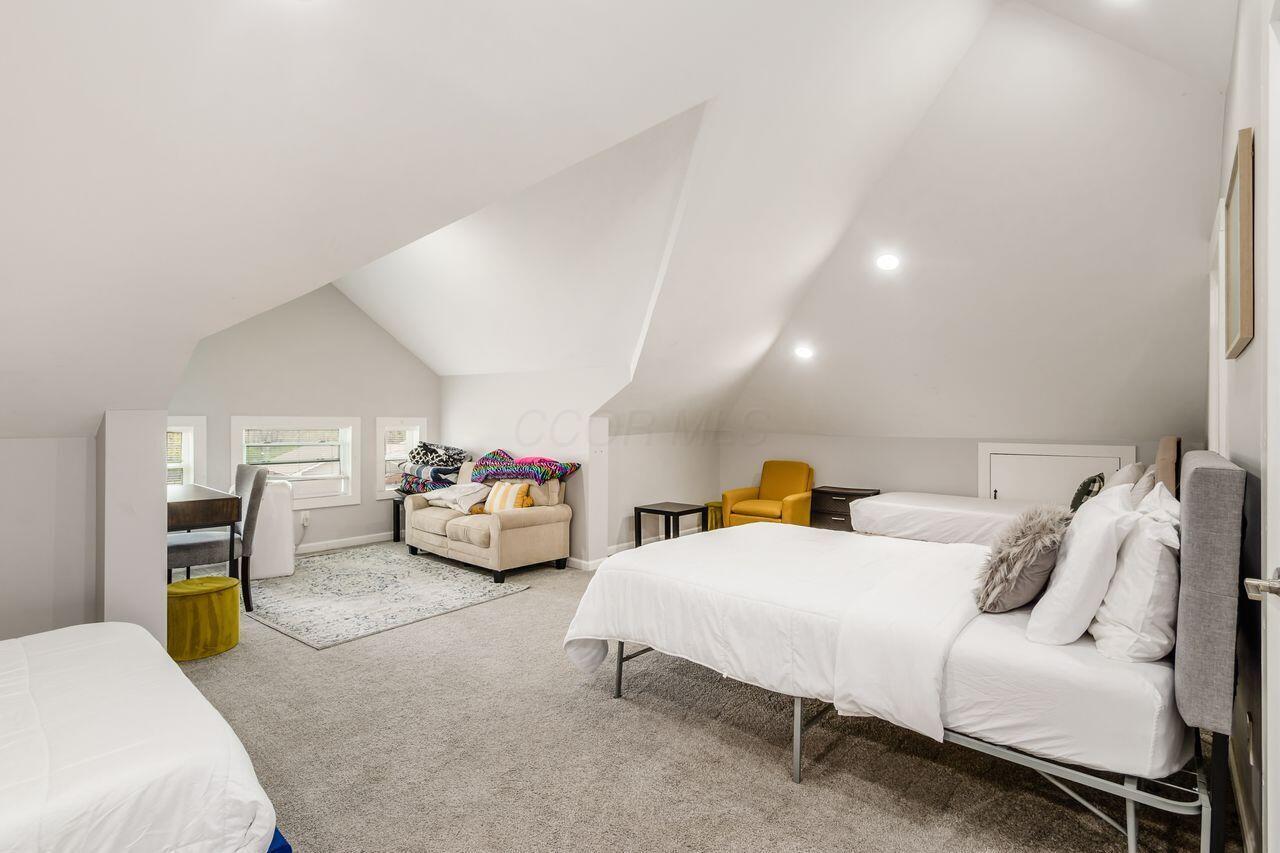 797 N Nelson Road, Columbus