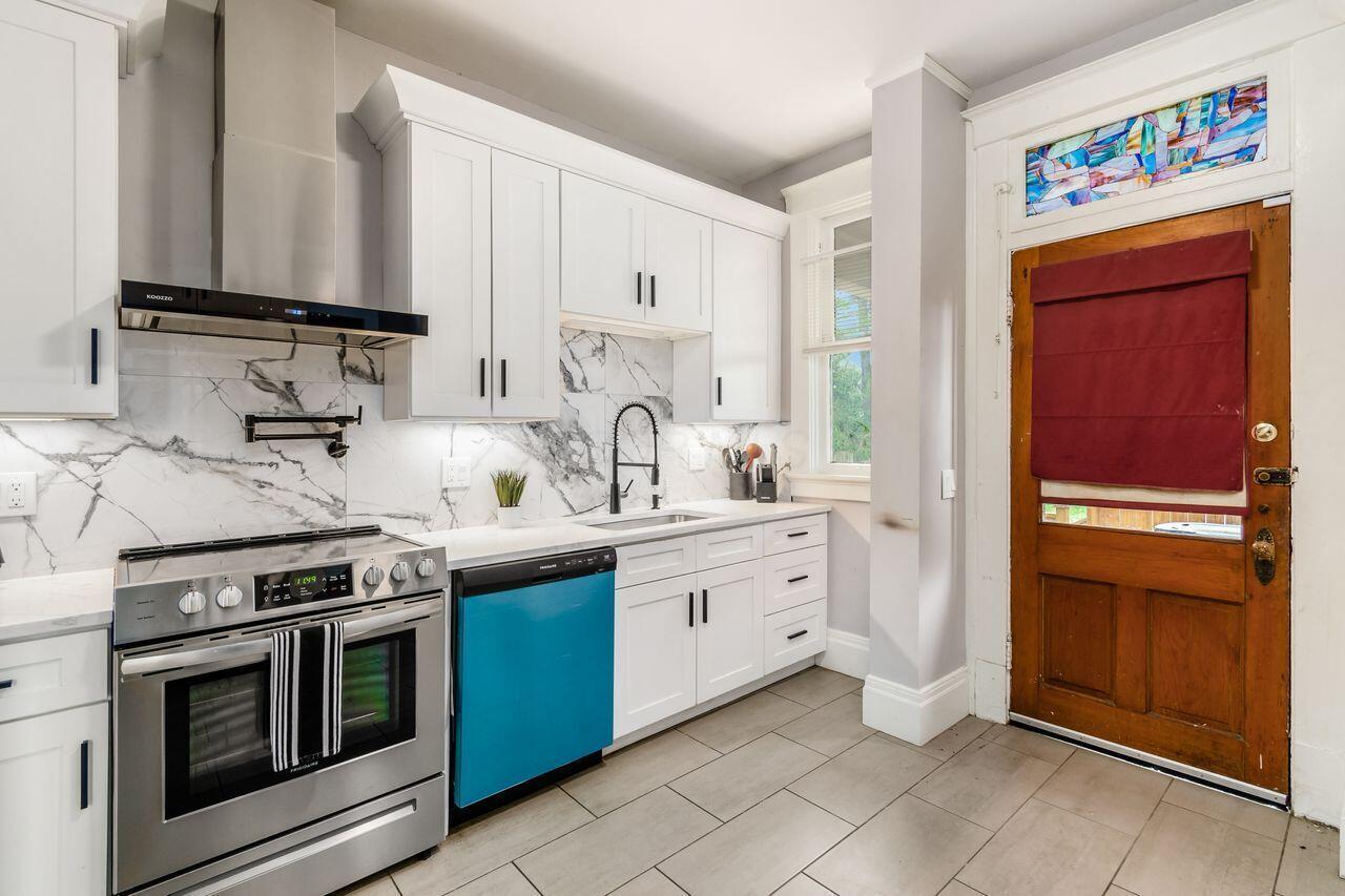 797 N Nelson Road, Columbus