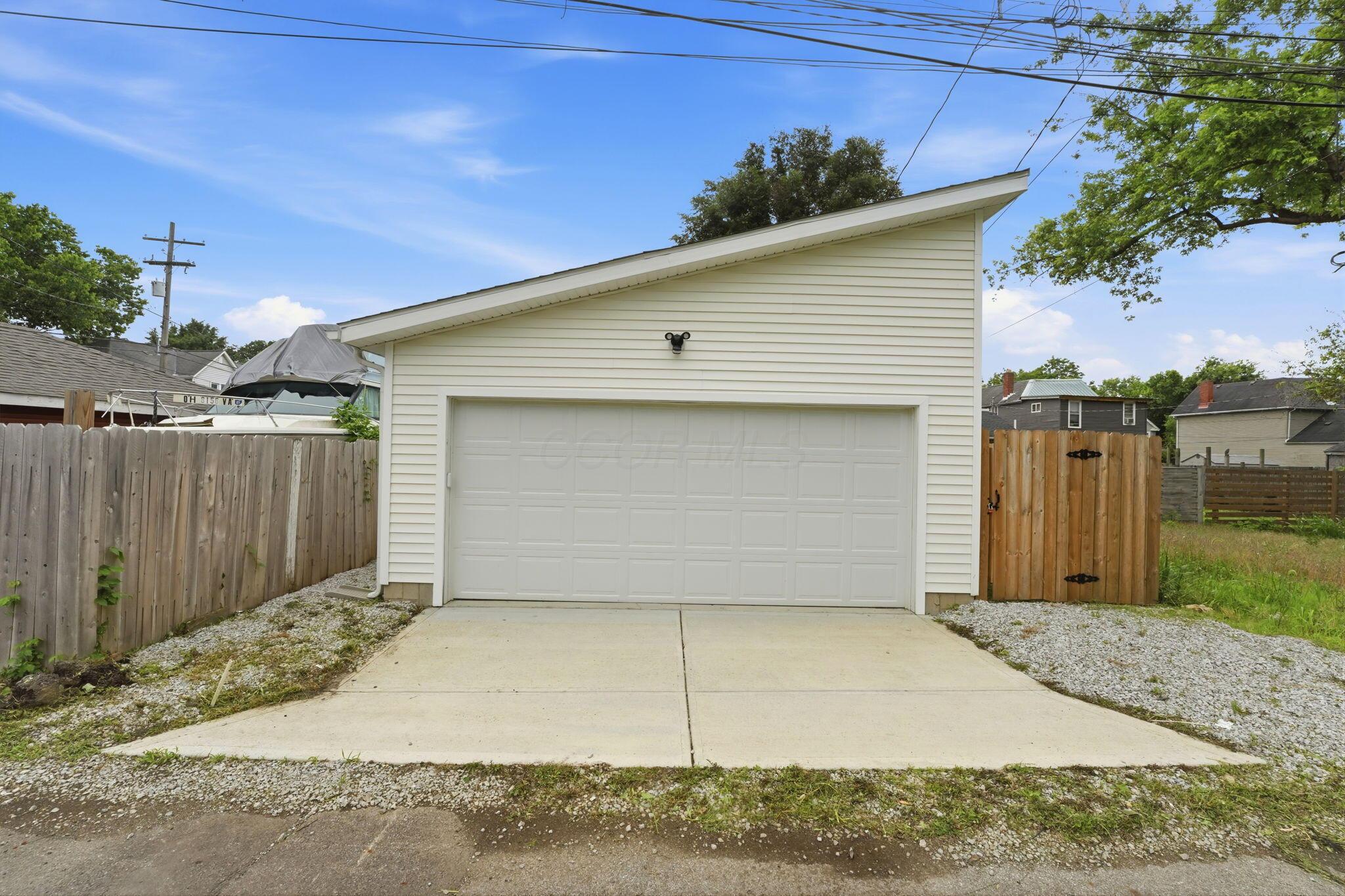 93 N Princeton Avenue