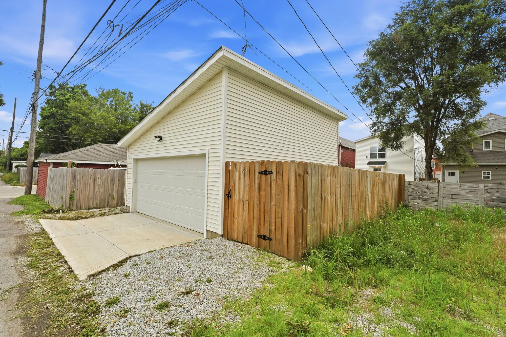 93 N Princeton Avenue