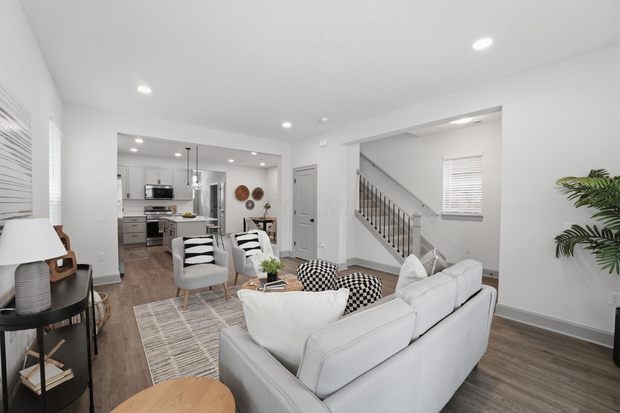 93 N Princeton Avenue