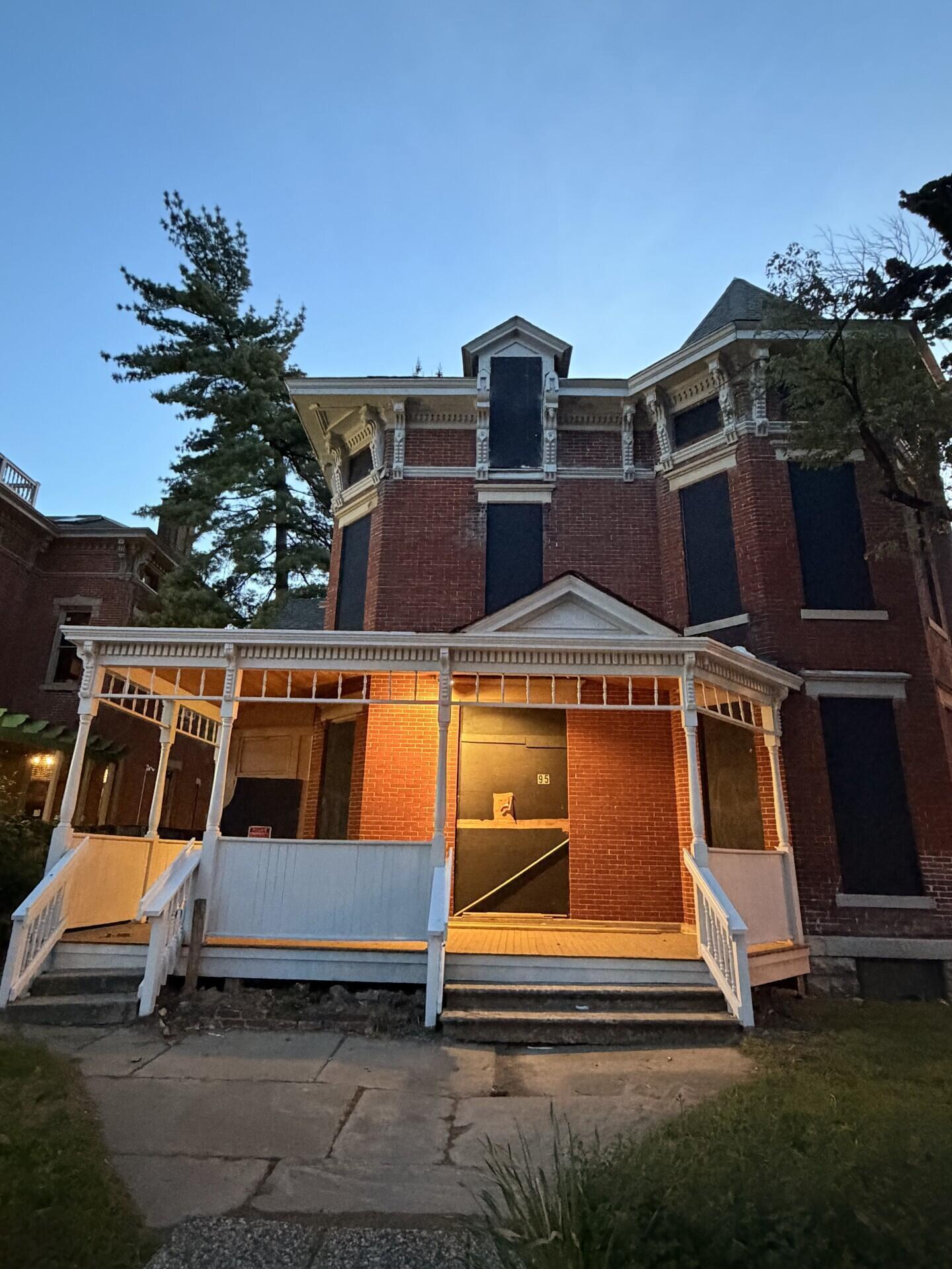 955 S High Street