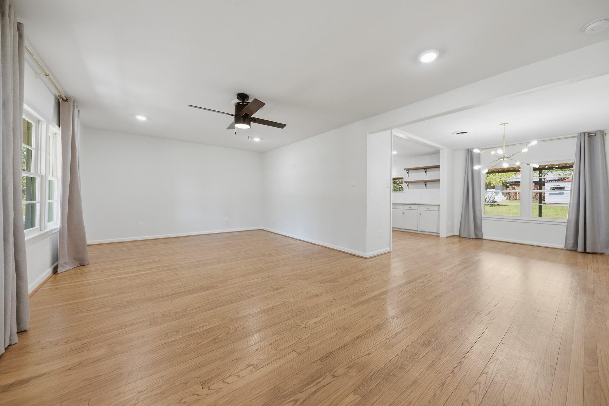 104 E Nichols Street