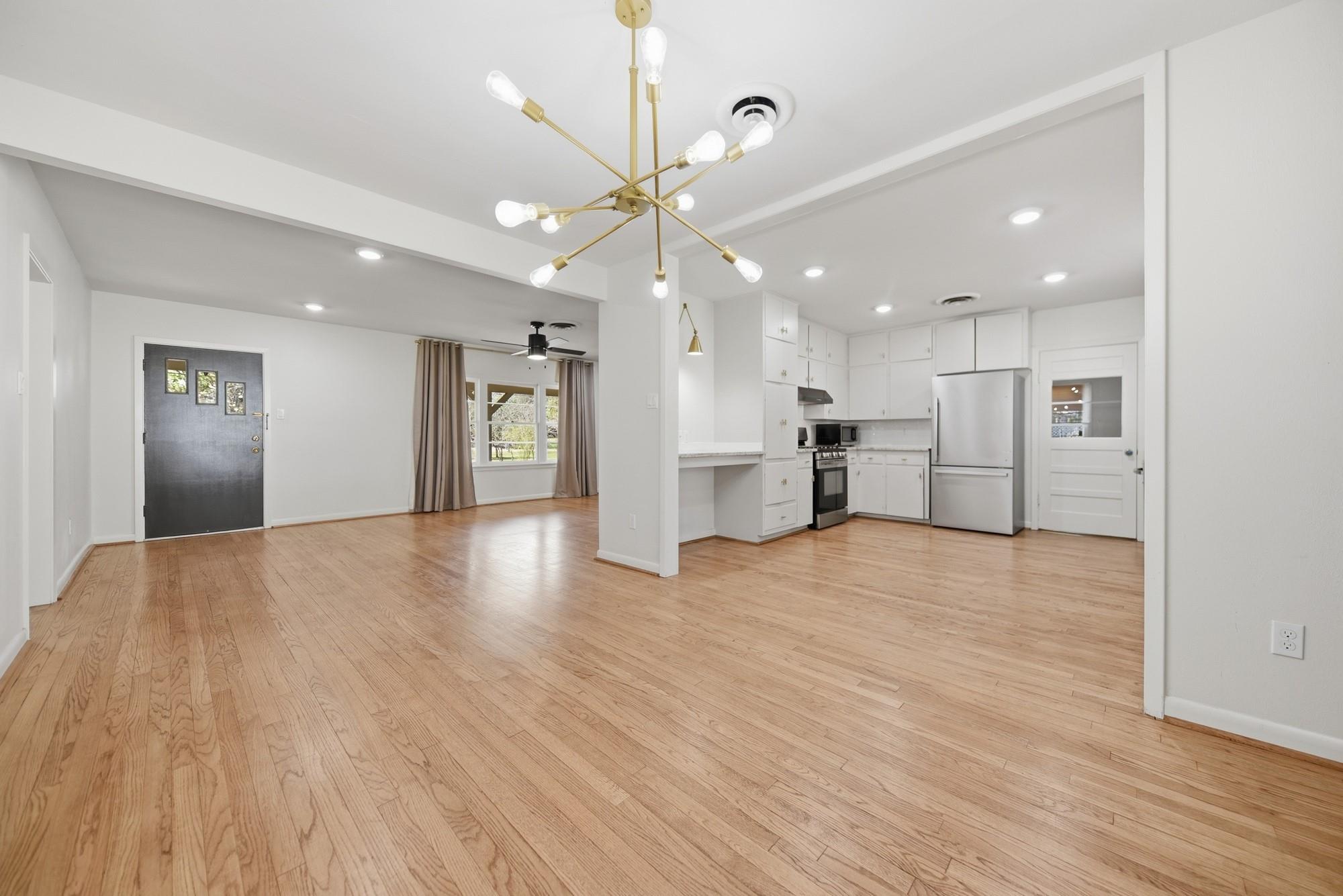 104 E Nichols Street