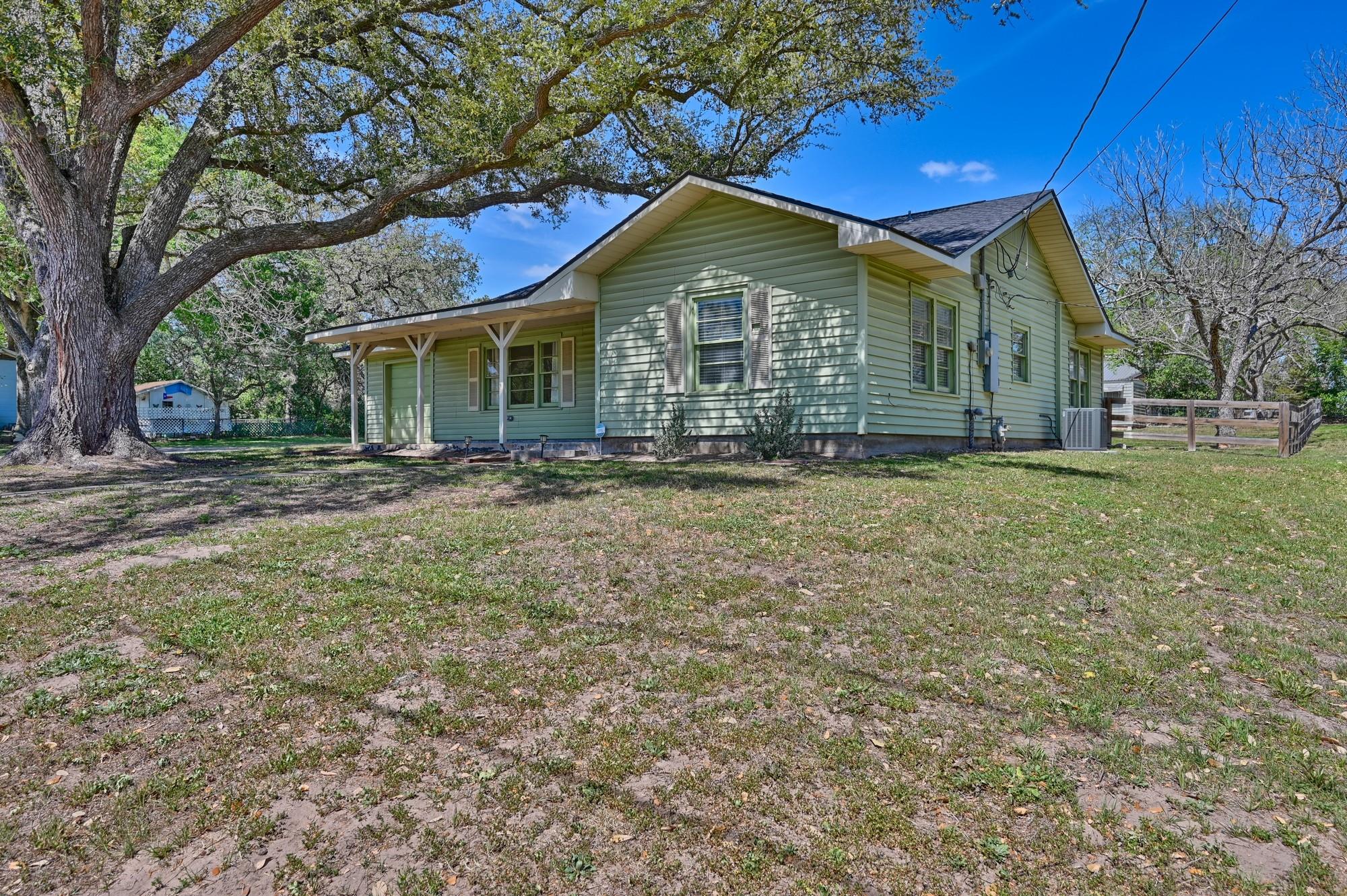 104 E Nichols Street