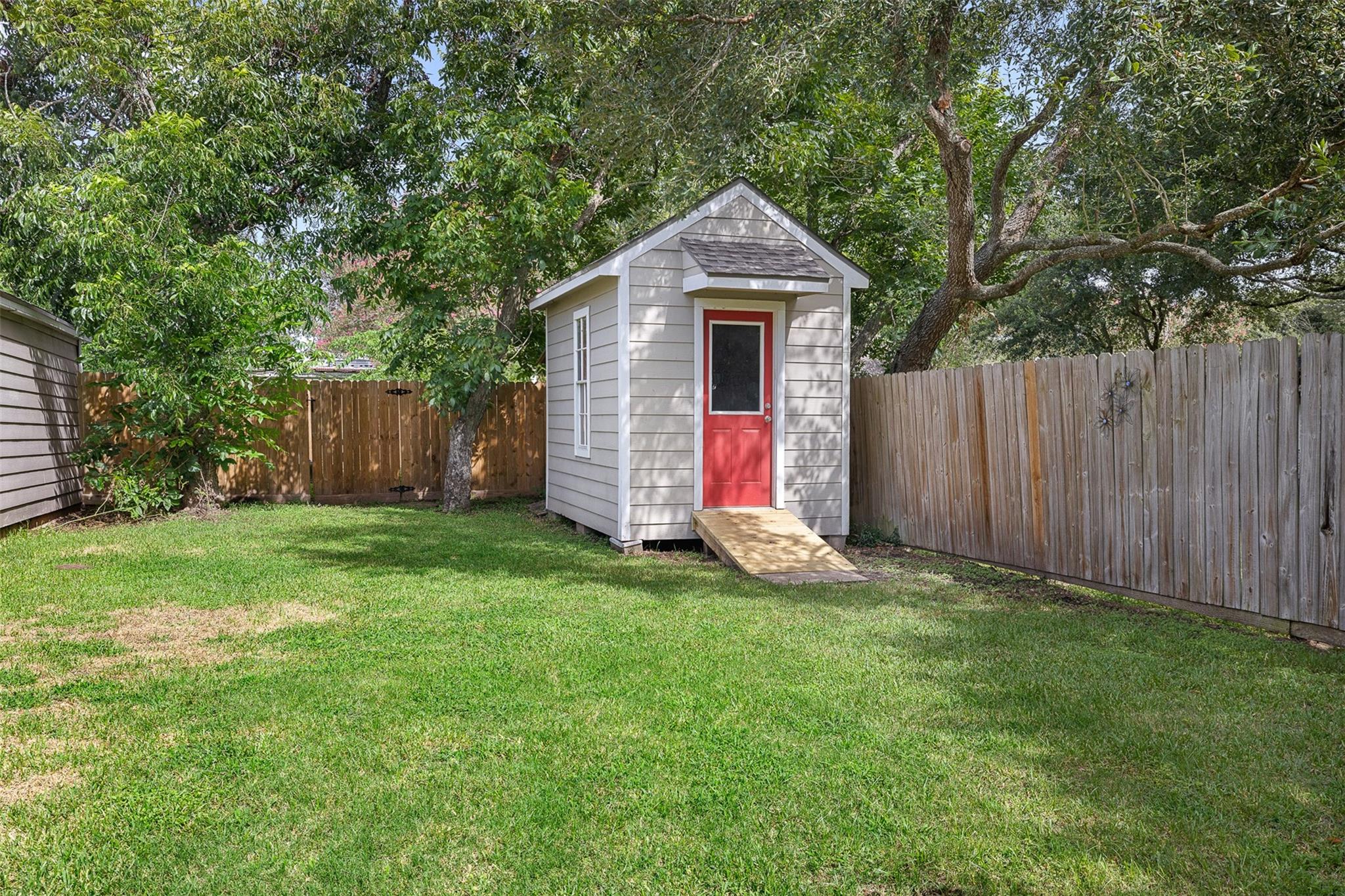 410 N N Cochran Street