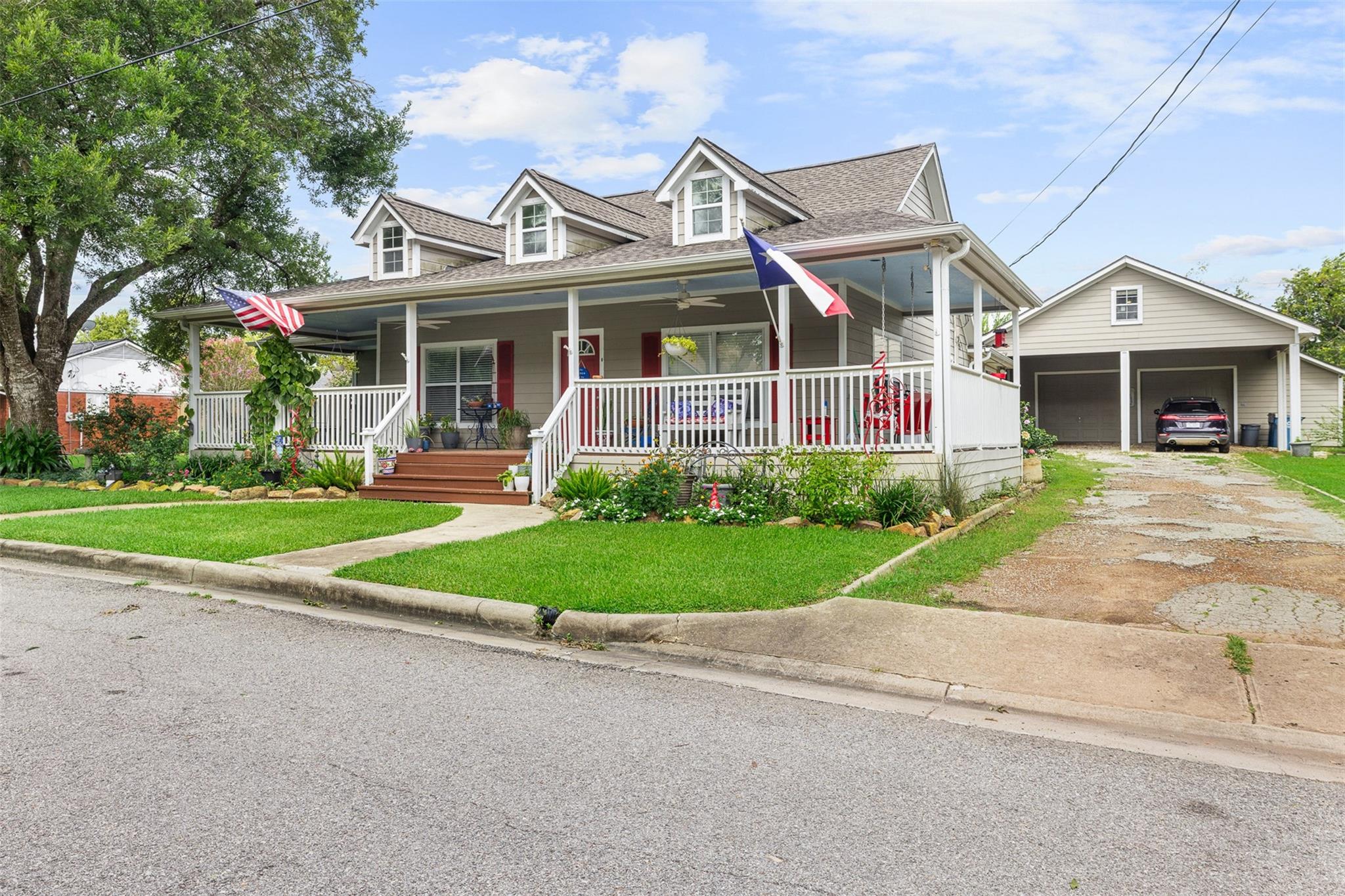 410 N N Cochran Street