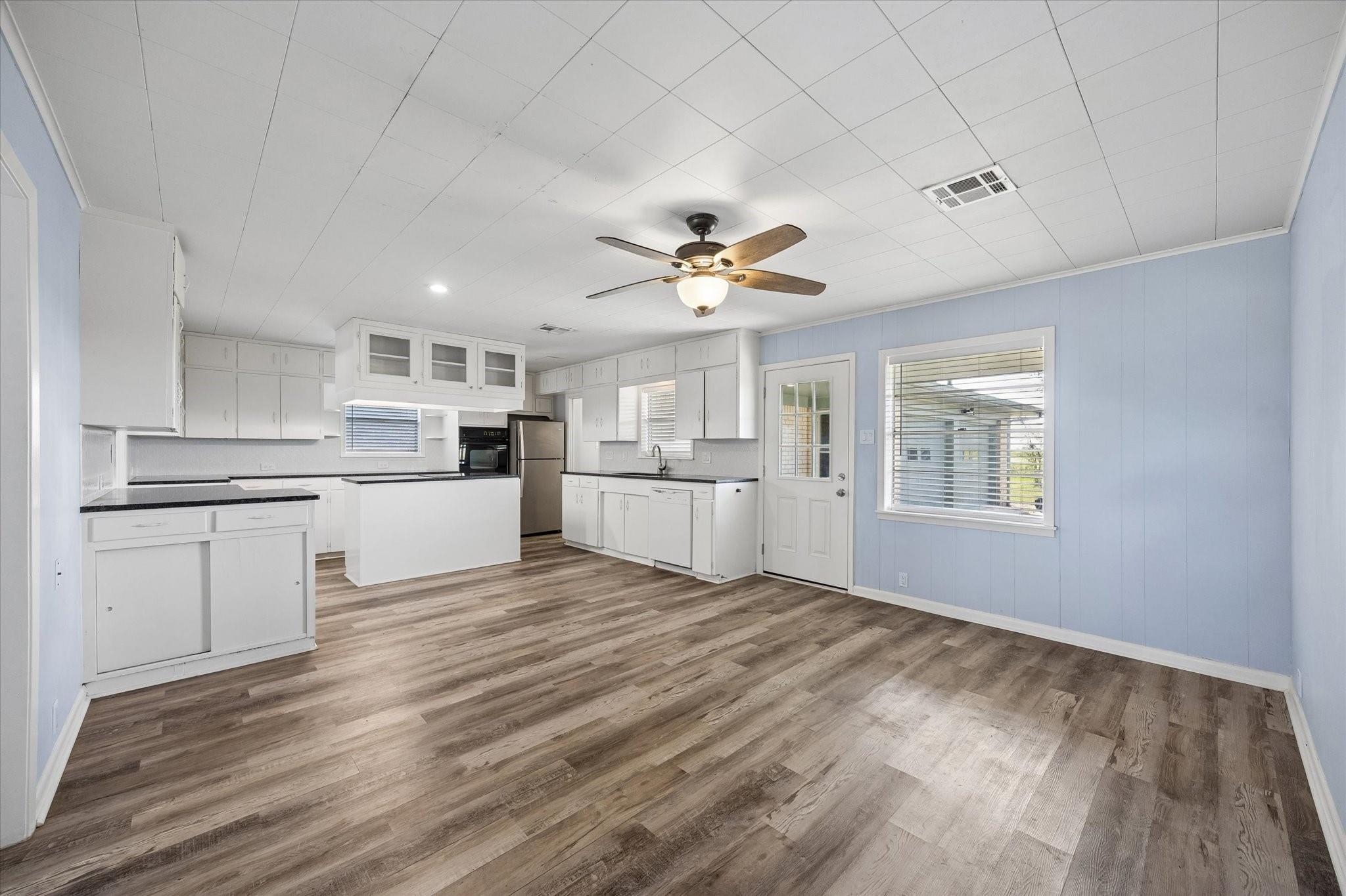 4107 Highway 159 E