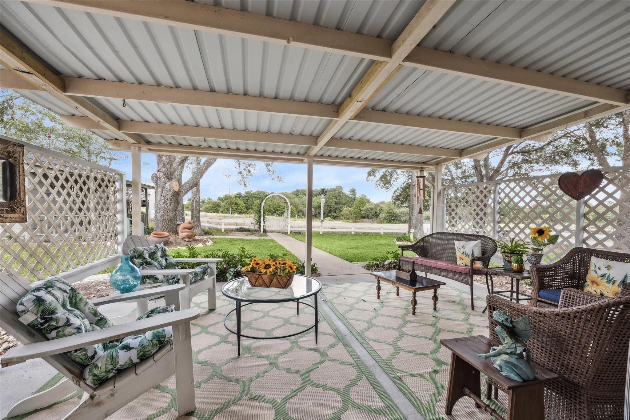 806 W Hacienda
