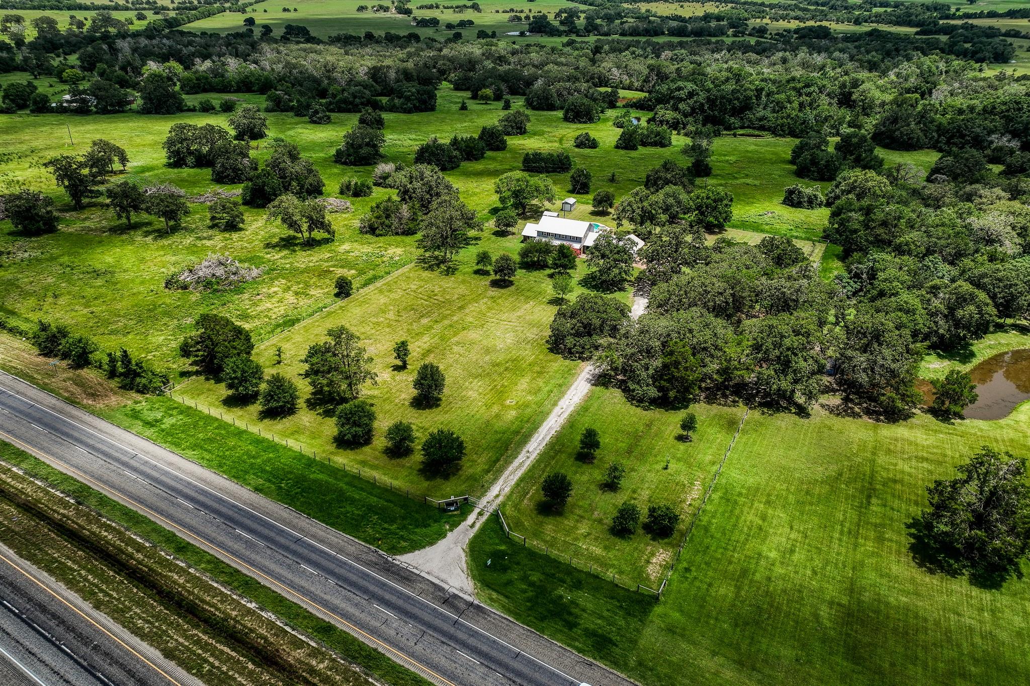 528 E Us Highway 290 Highway