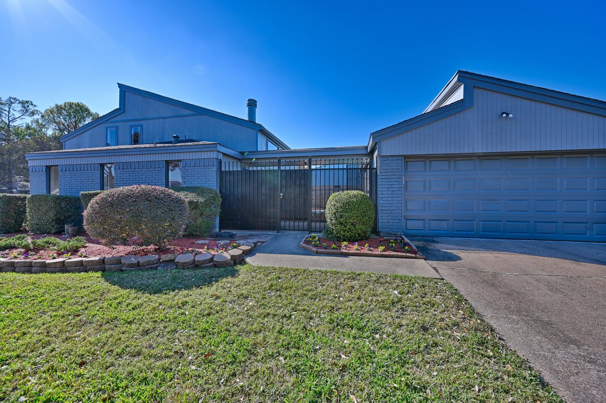 11502 Bellerive Drive