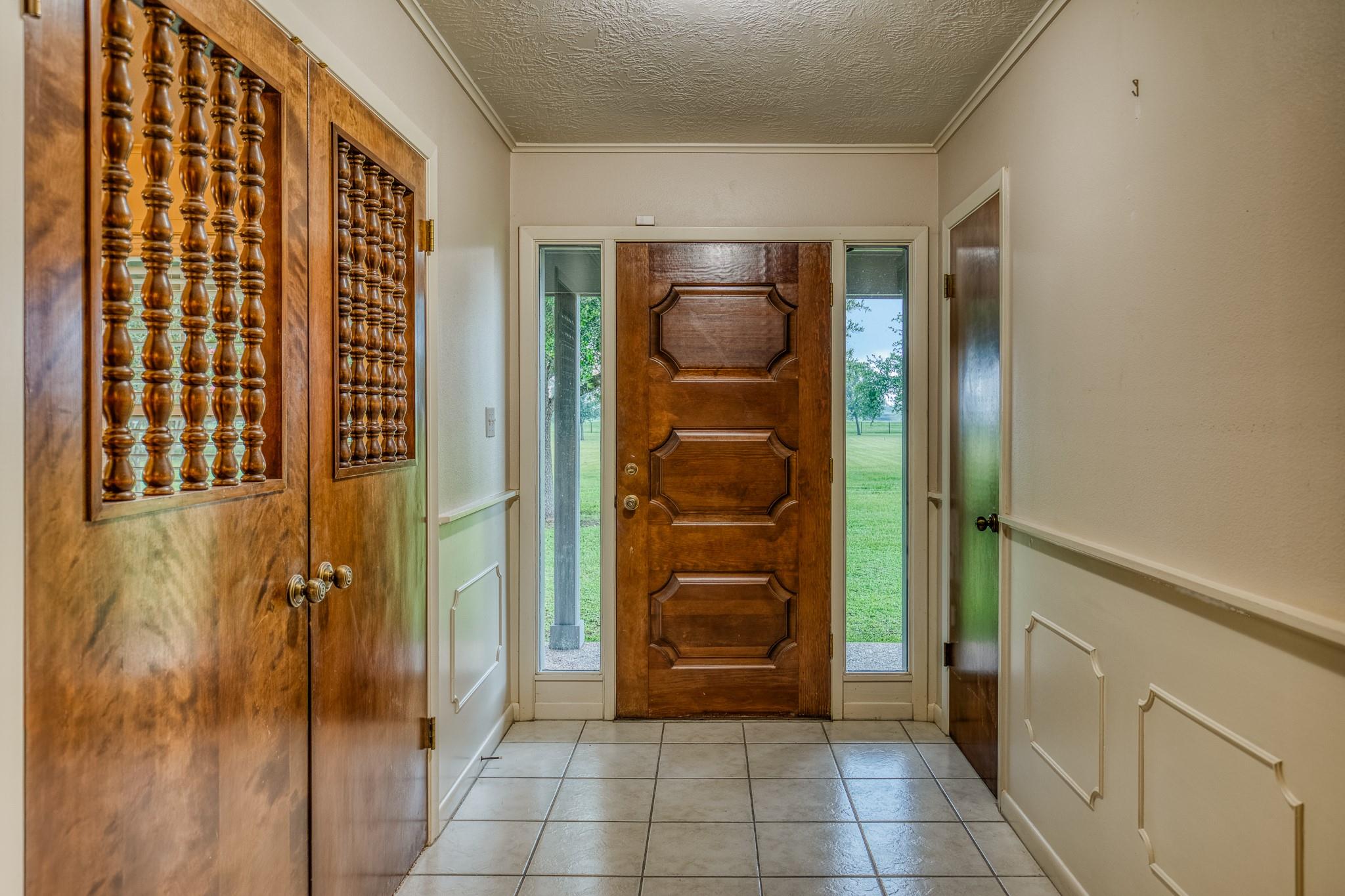 528 E Us Highway 290 Highway