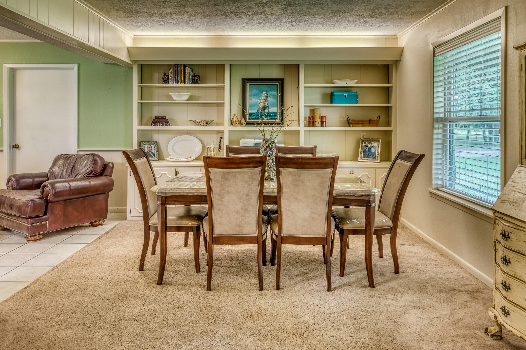 528 E Us Highway 290 Highway