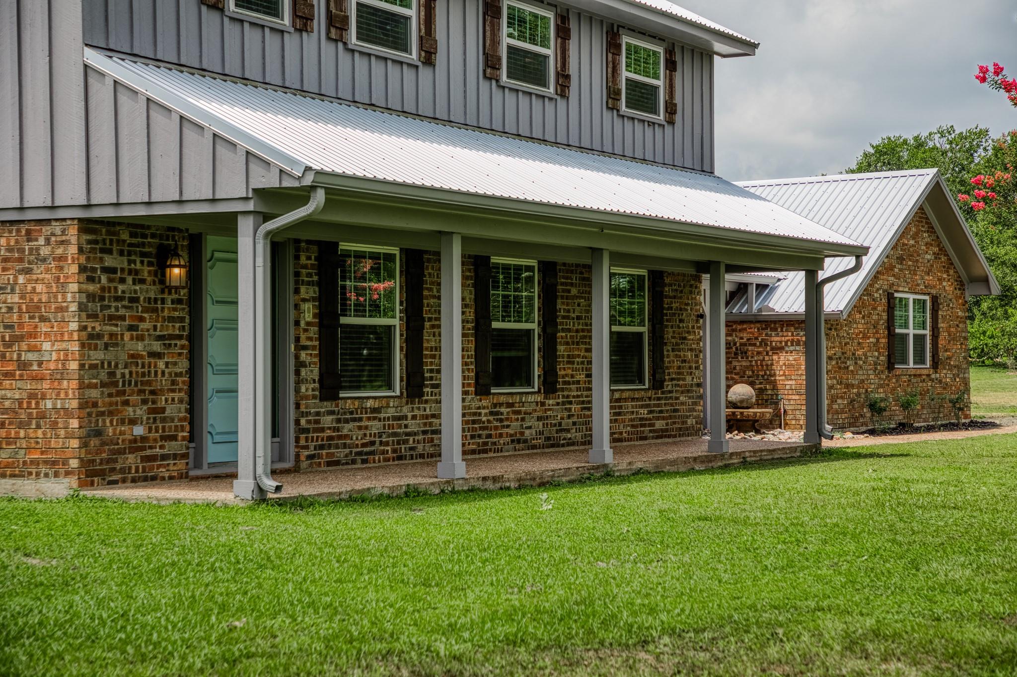 528 E Us Highway 290 Highway