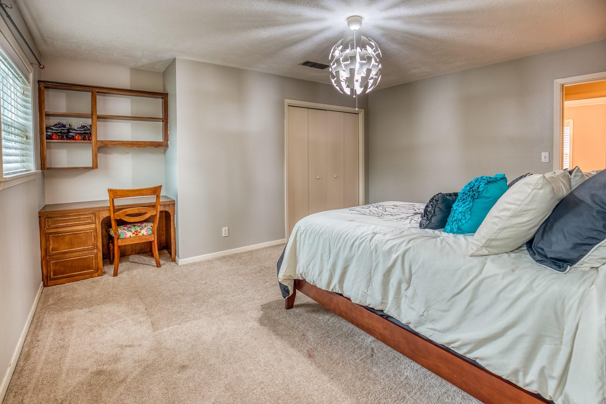 528 E Us Highway 290 Highway