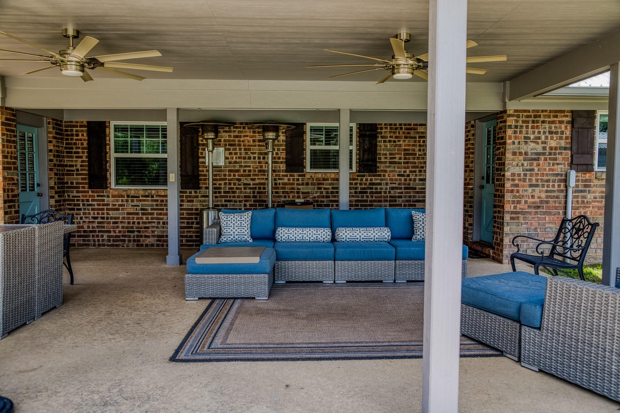 528 E Us Highway 290 Highway