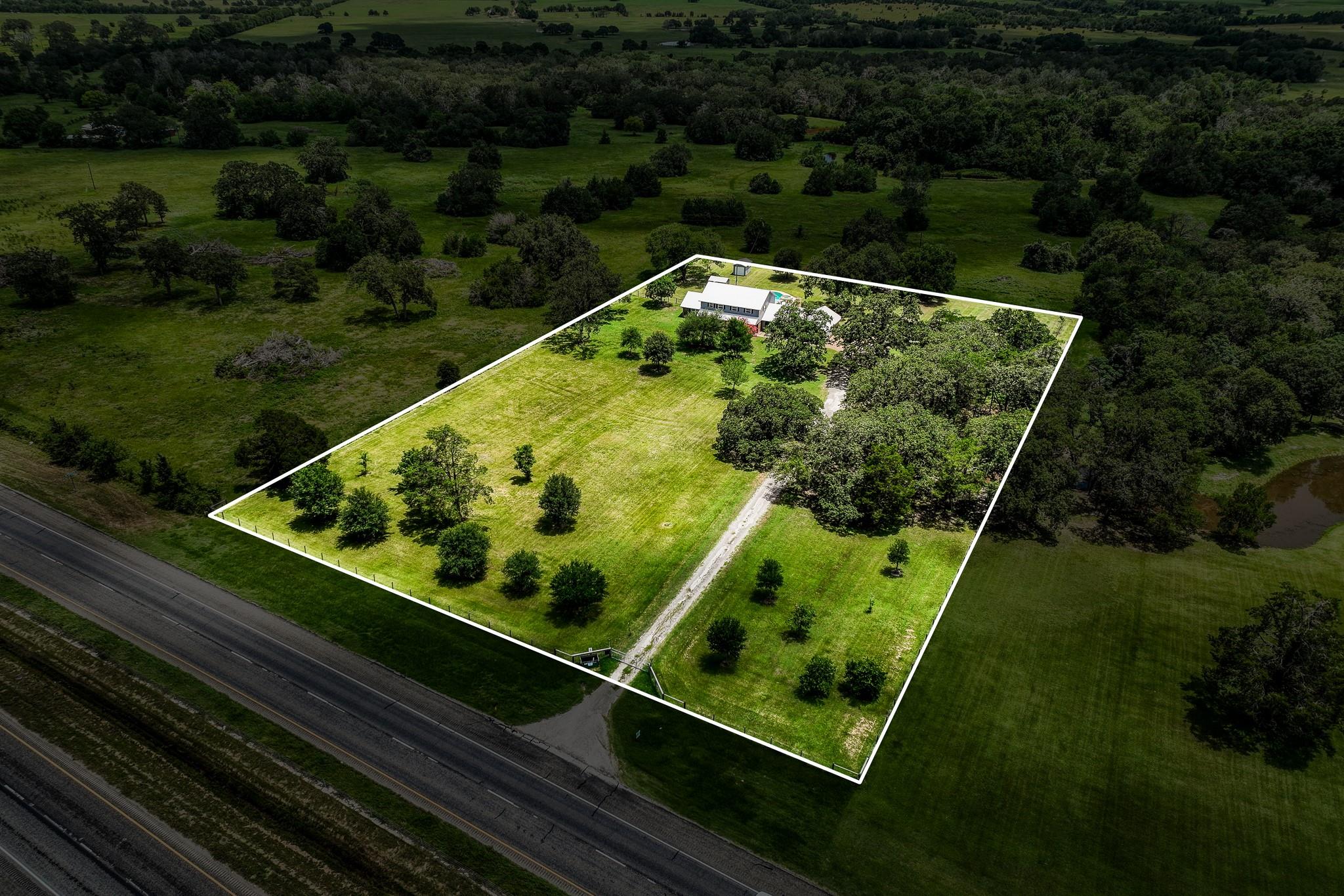 528 E Us Highway 290 Highway