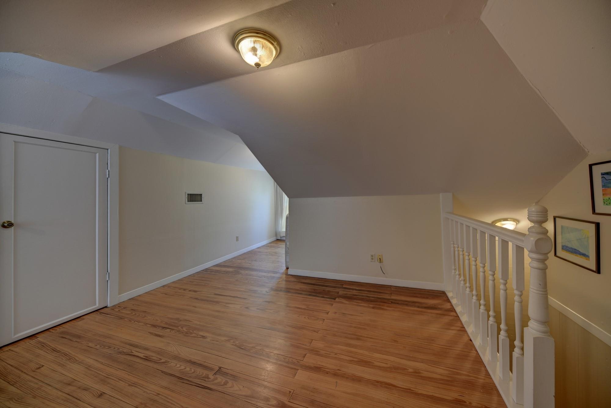 3348 W Ueckert