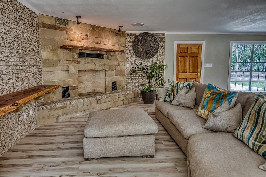 5504 Hillside