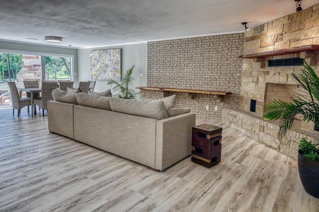 5504 Hillside