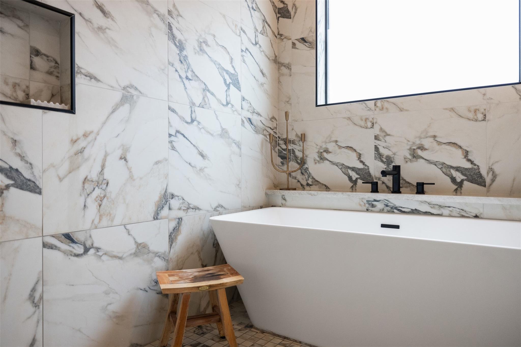 432 S Garrett Circle