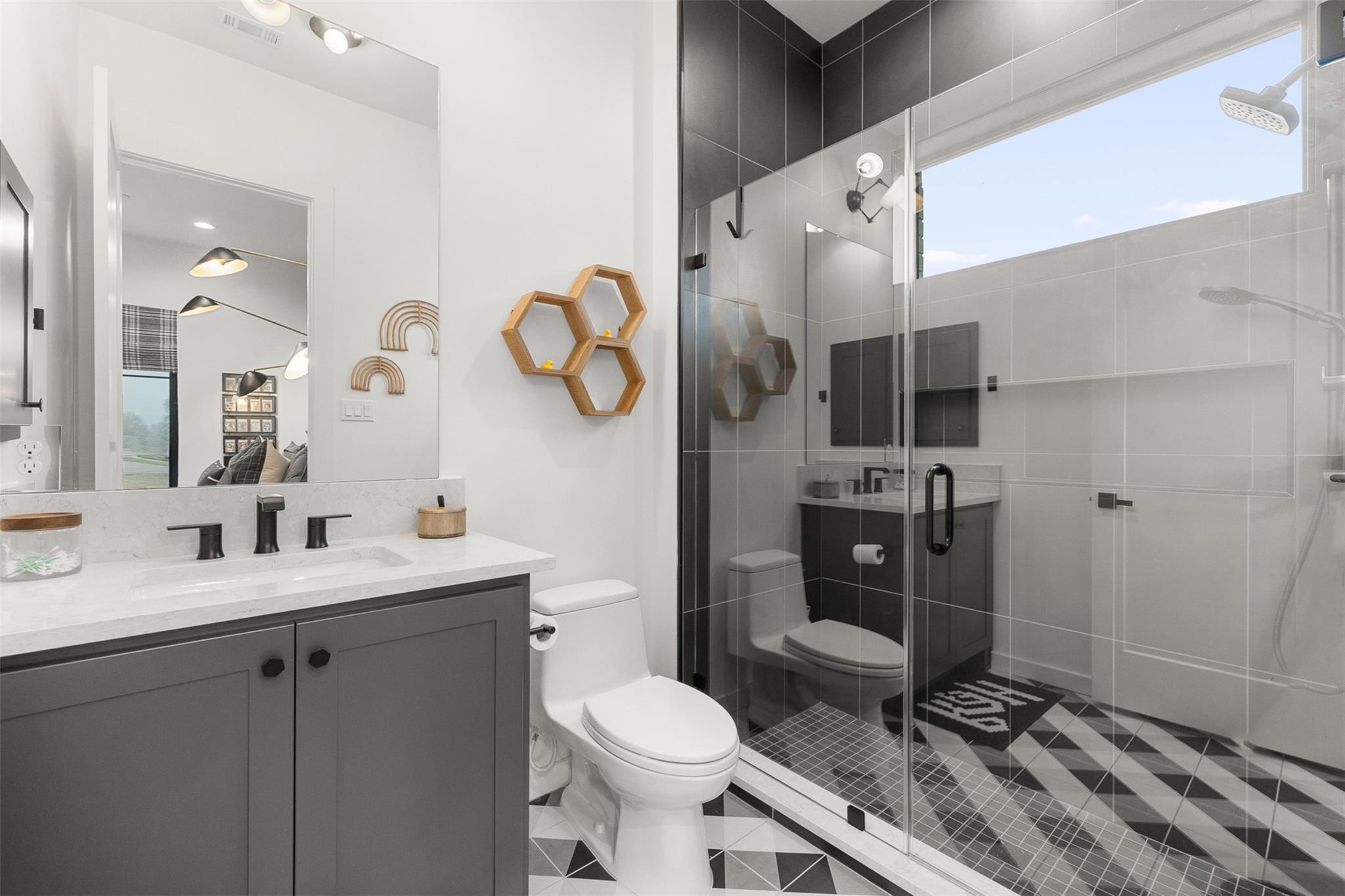 432 S Garrett Circle