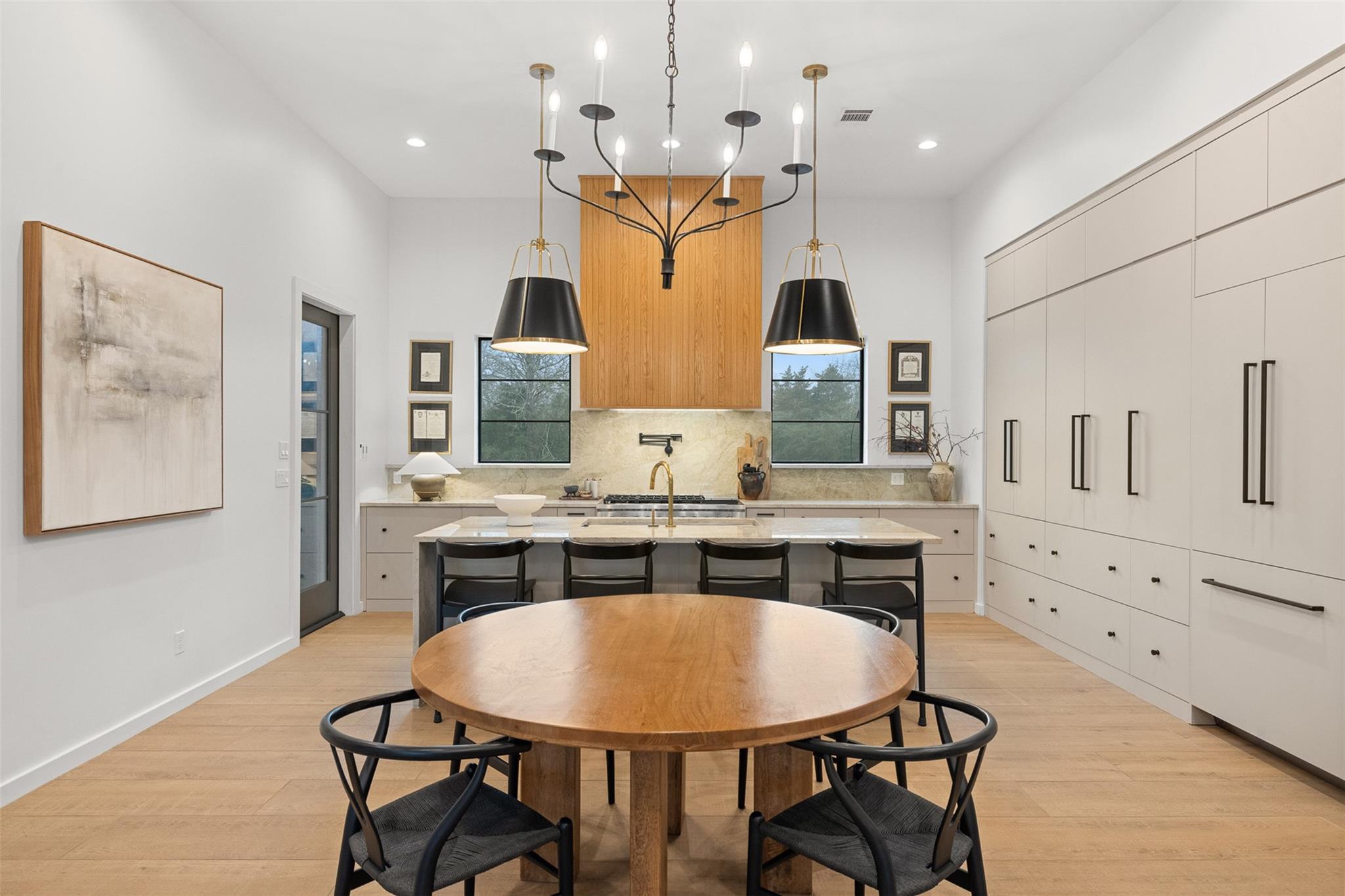 432 S Garrett Circle