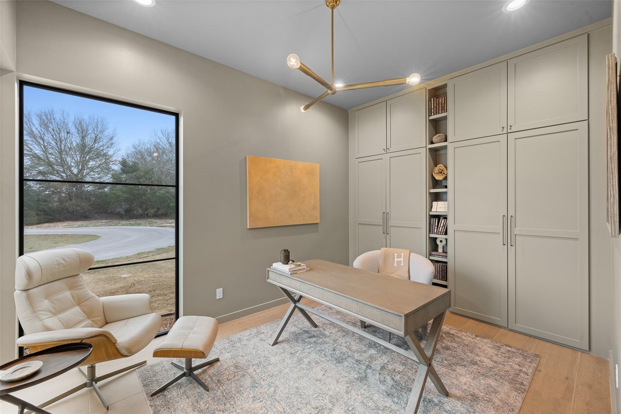 432 S Garrett Circle