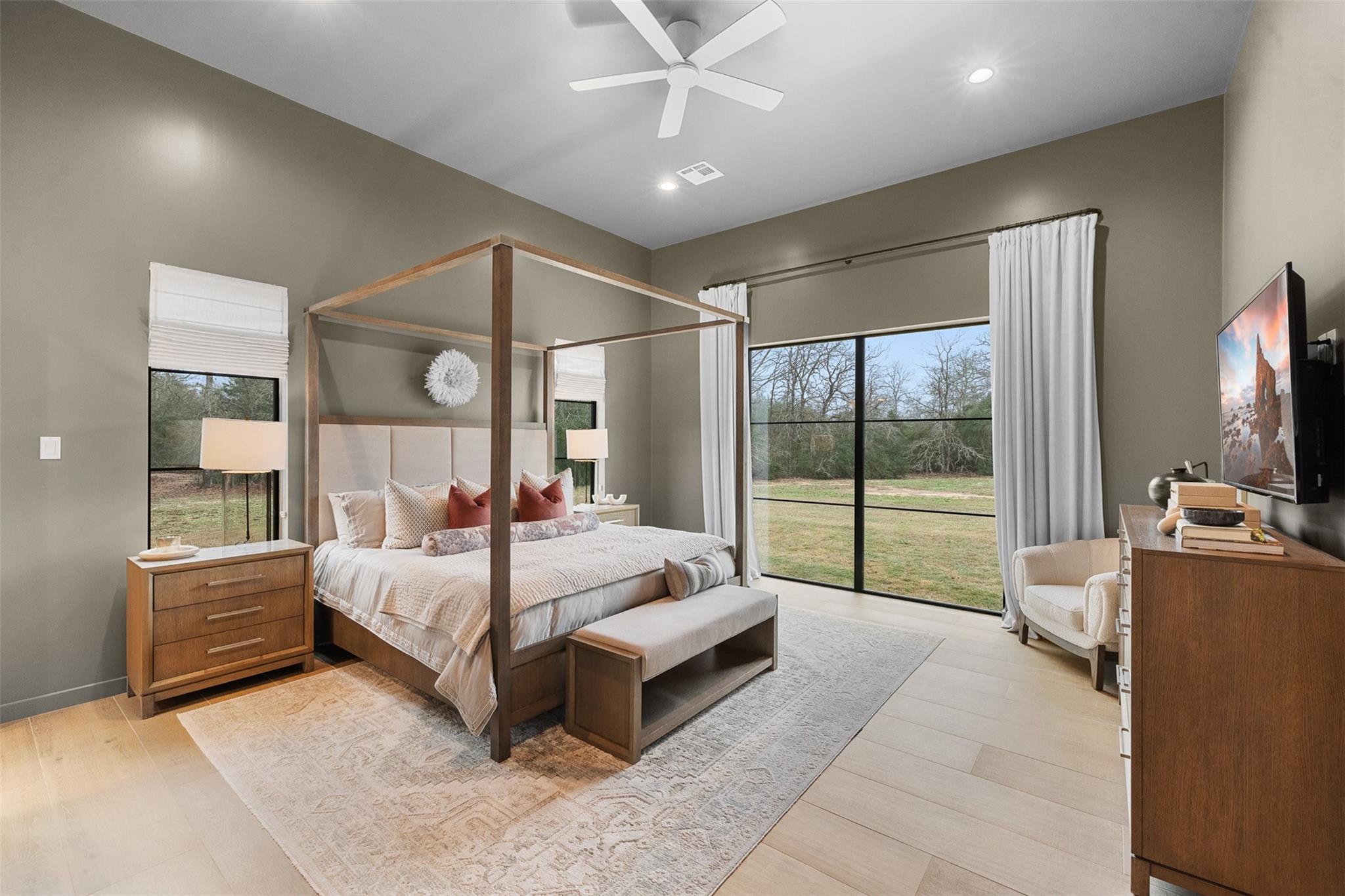 432 S Garrett Circle