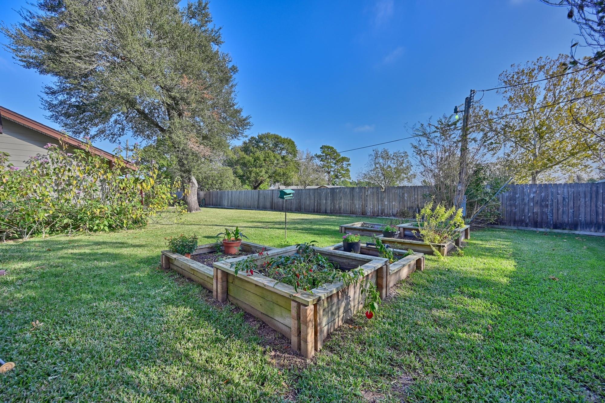 1015 N Fowlkes Street