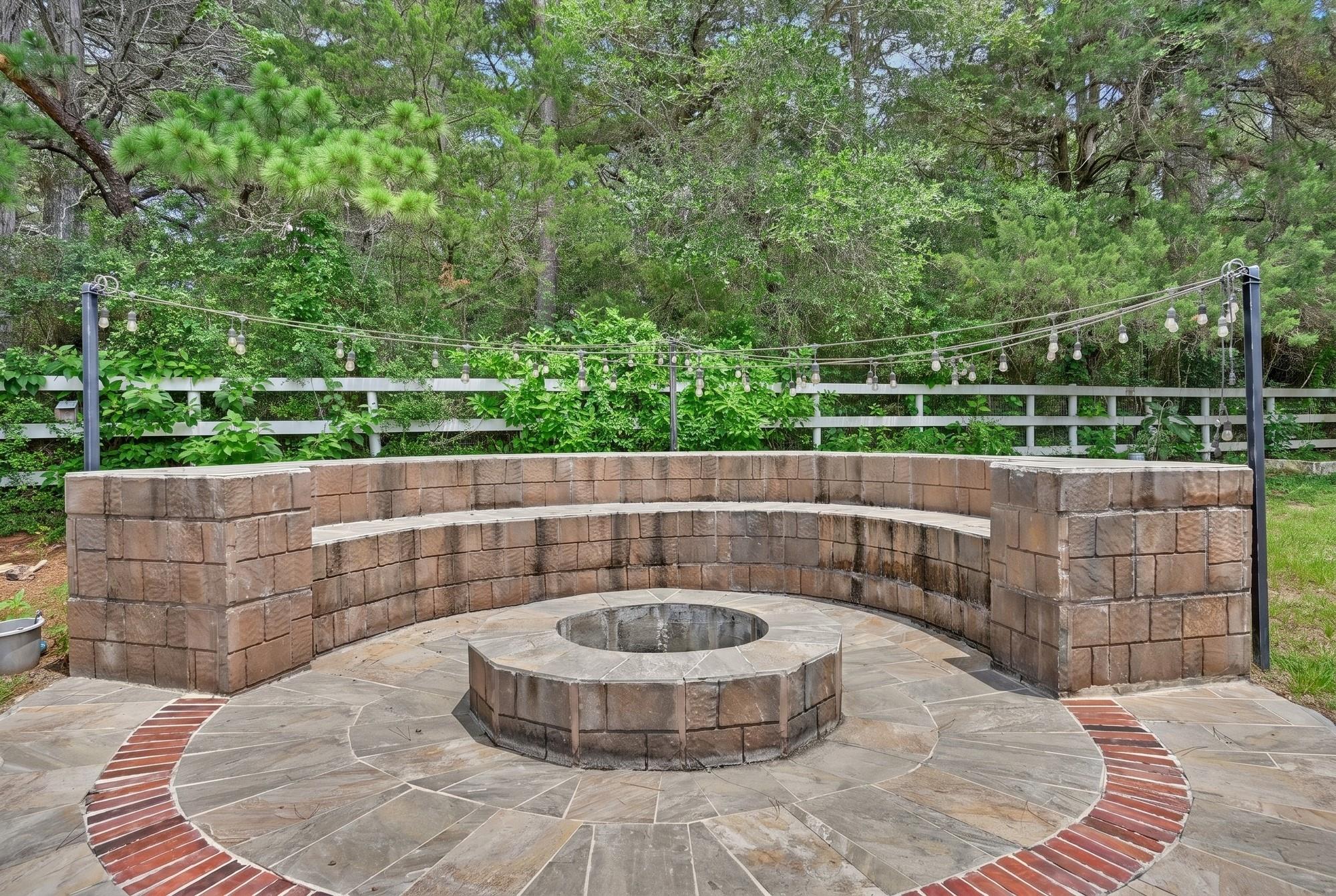 1182 Oak Crest Drive