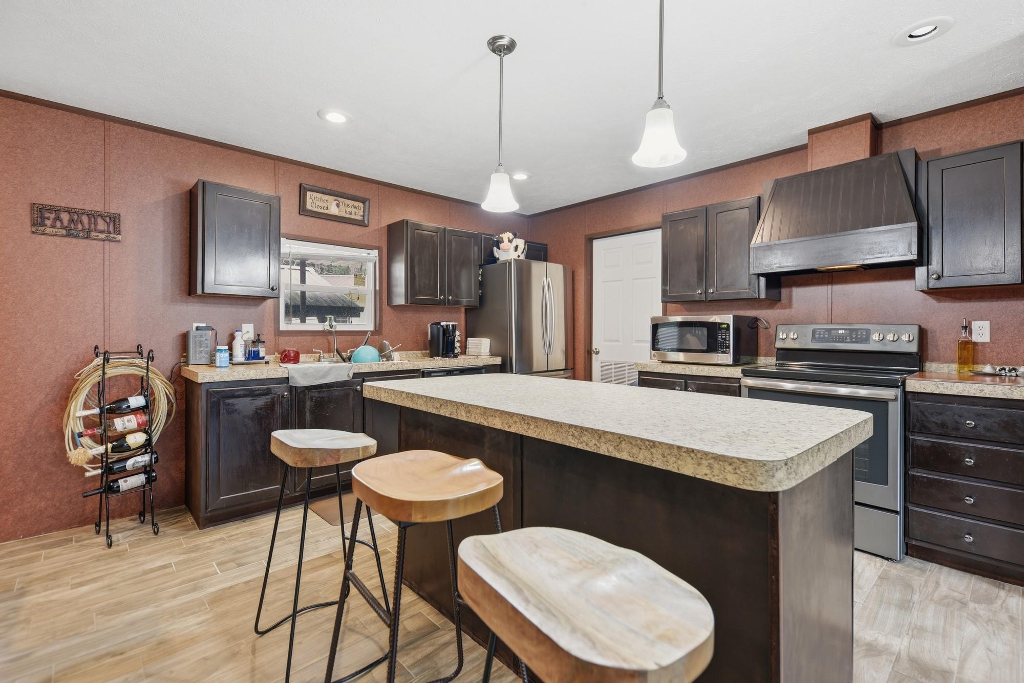 1182 Oak Crest Drive
