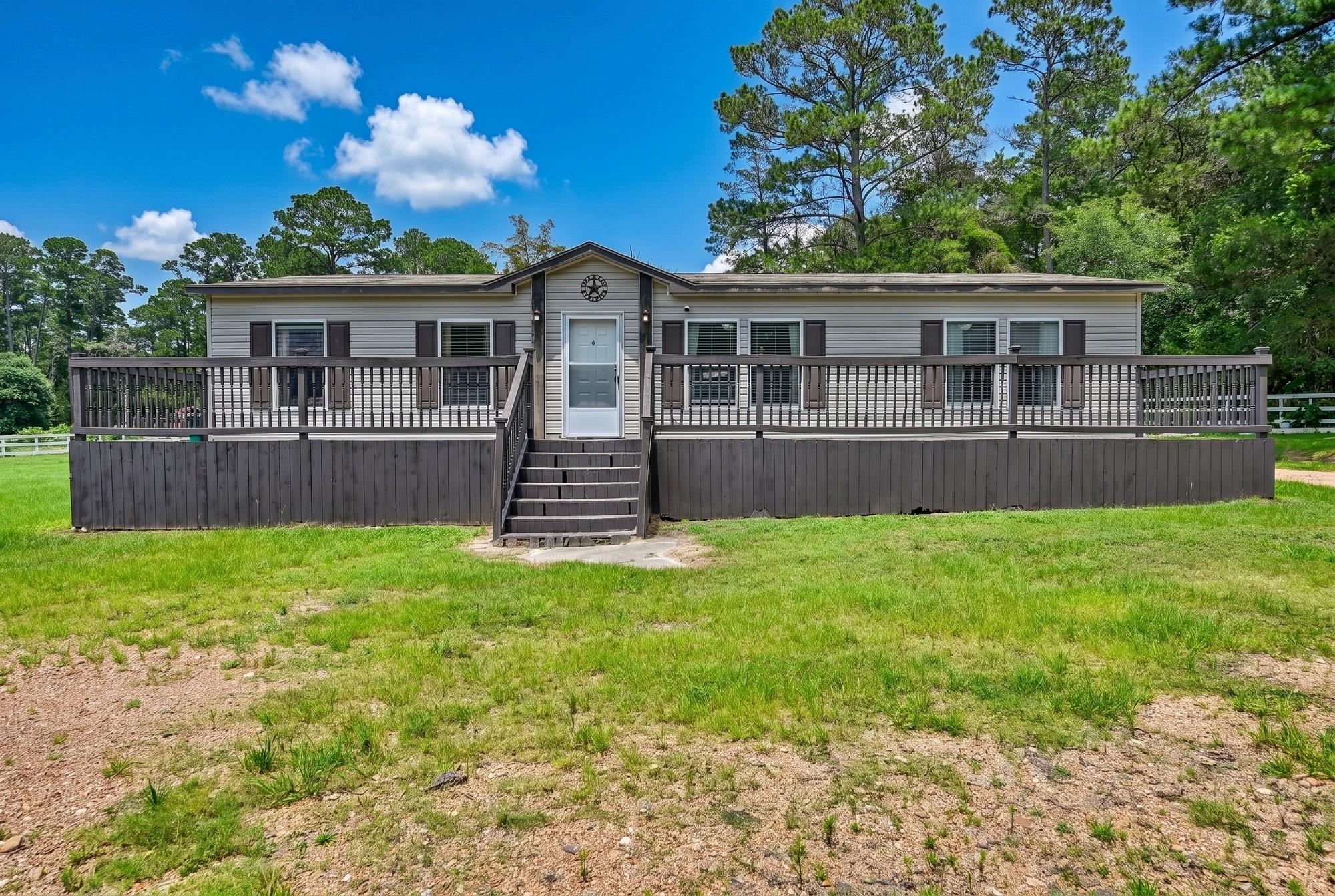 1182 Oak Crest Drive