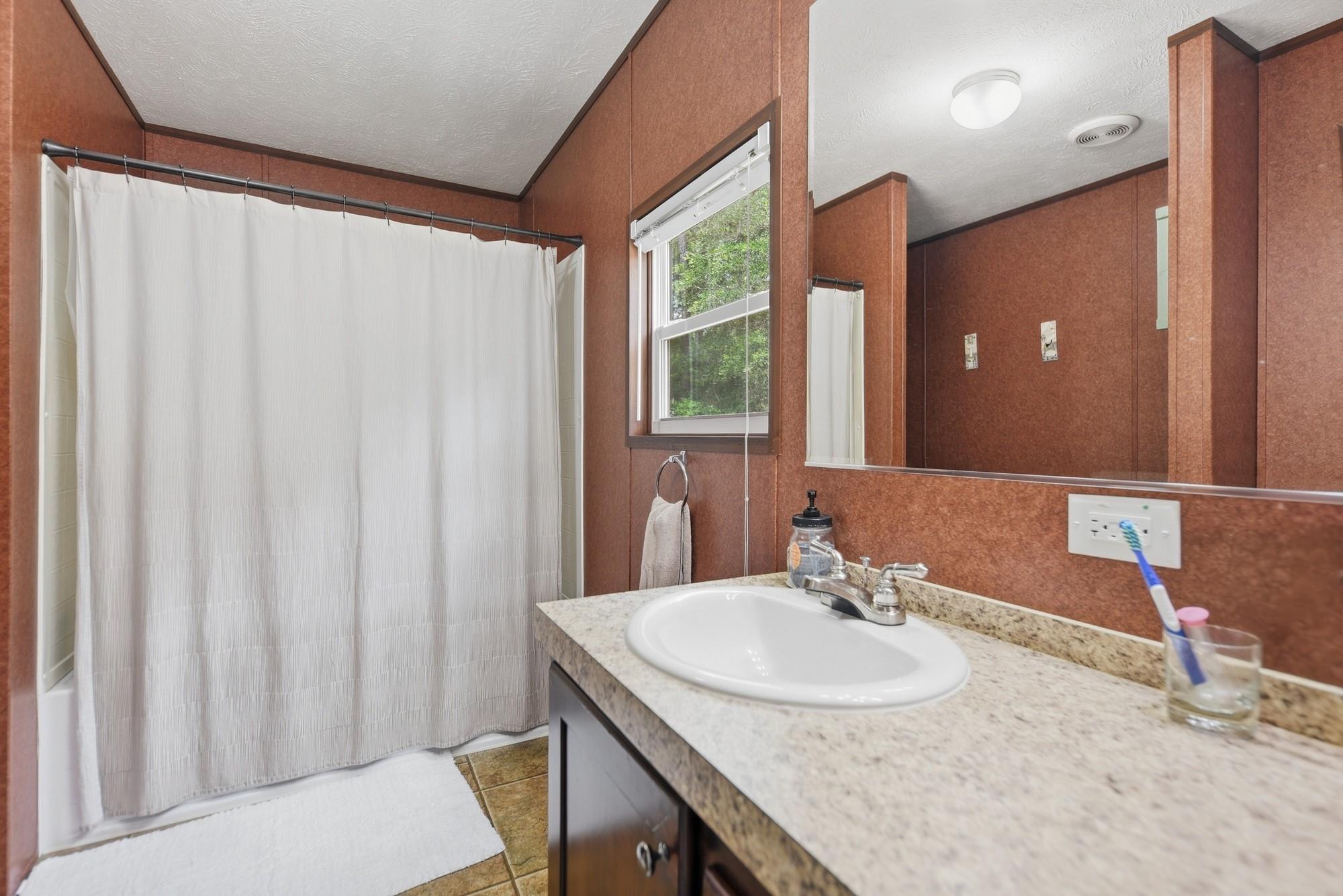 1182 Oak Crest Drive