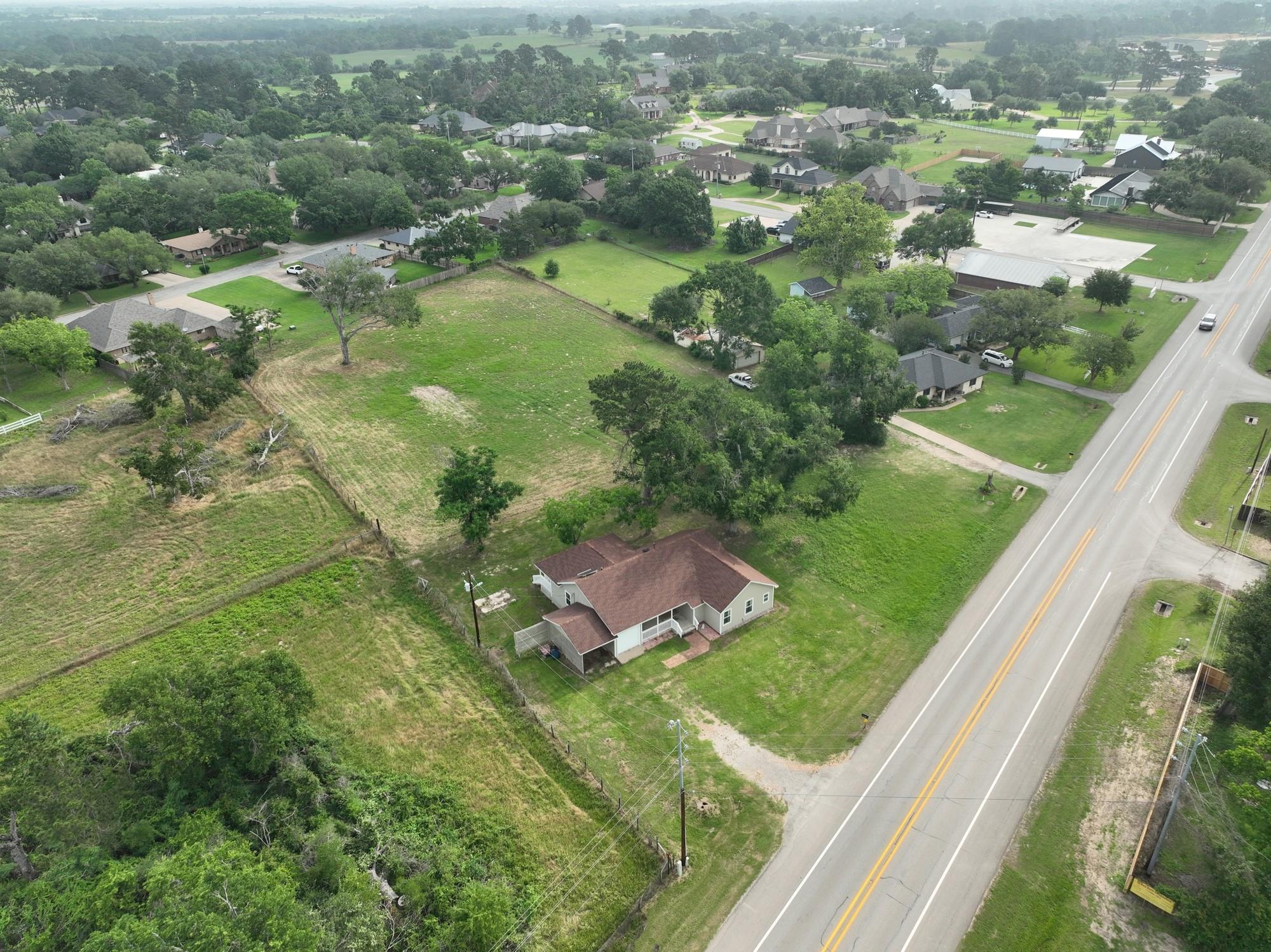 1532 Highway 159 W