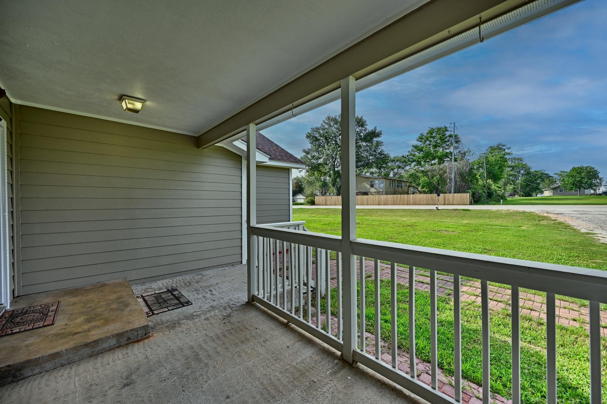 1532 Highway 159 W