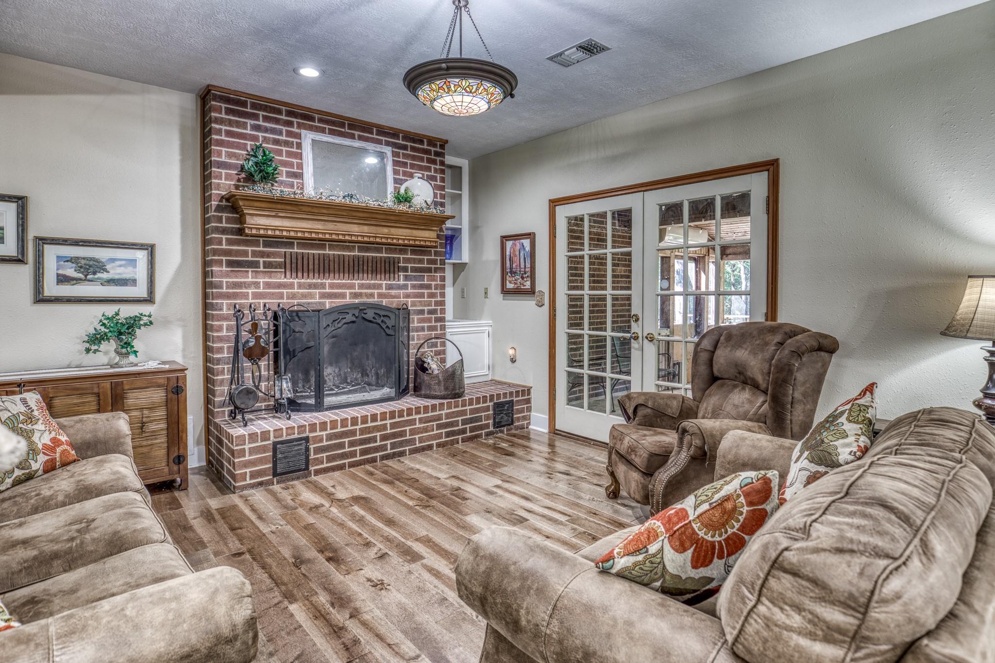 1017 Allen Road