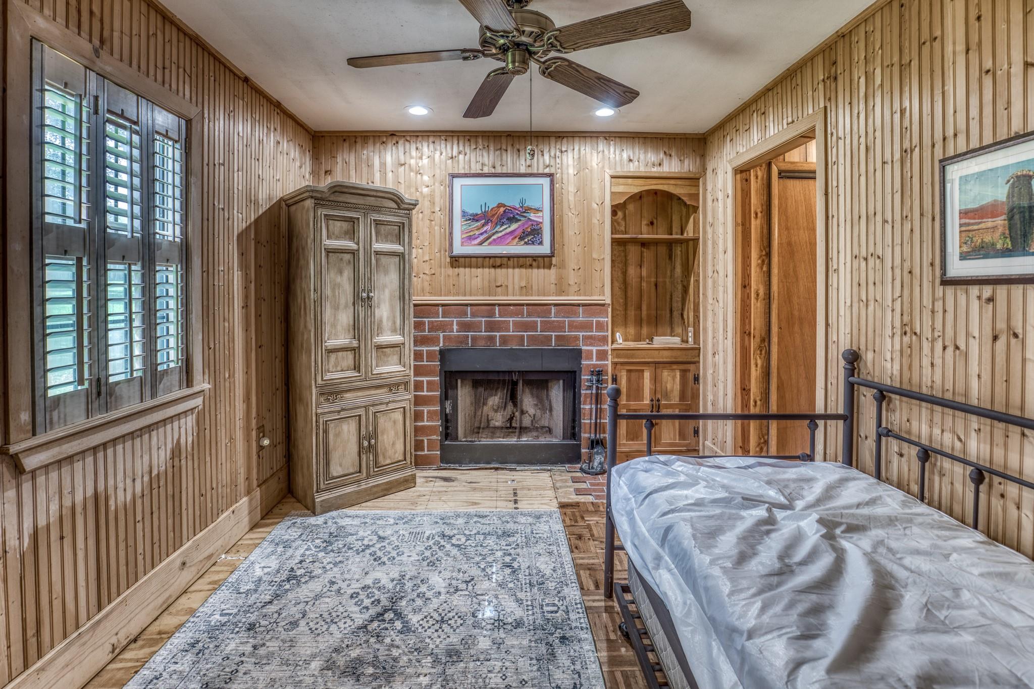 1017 Allen Road