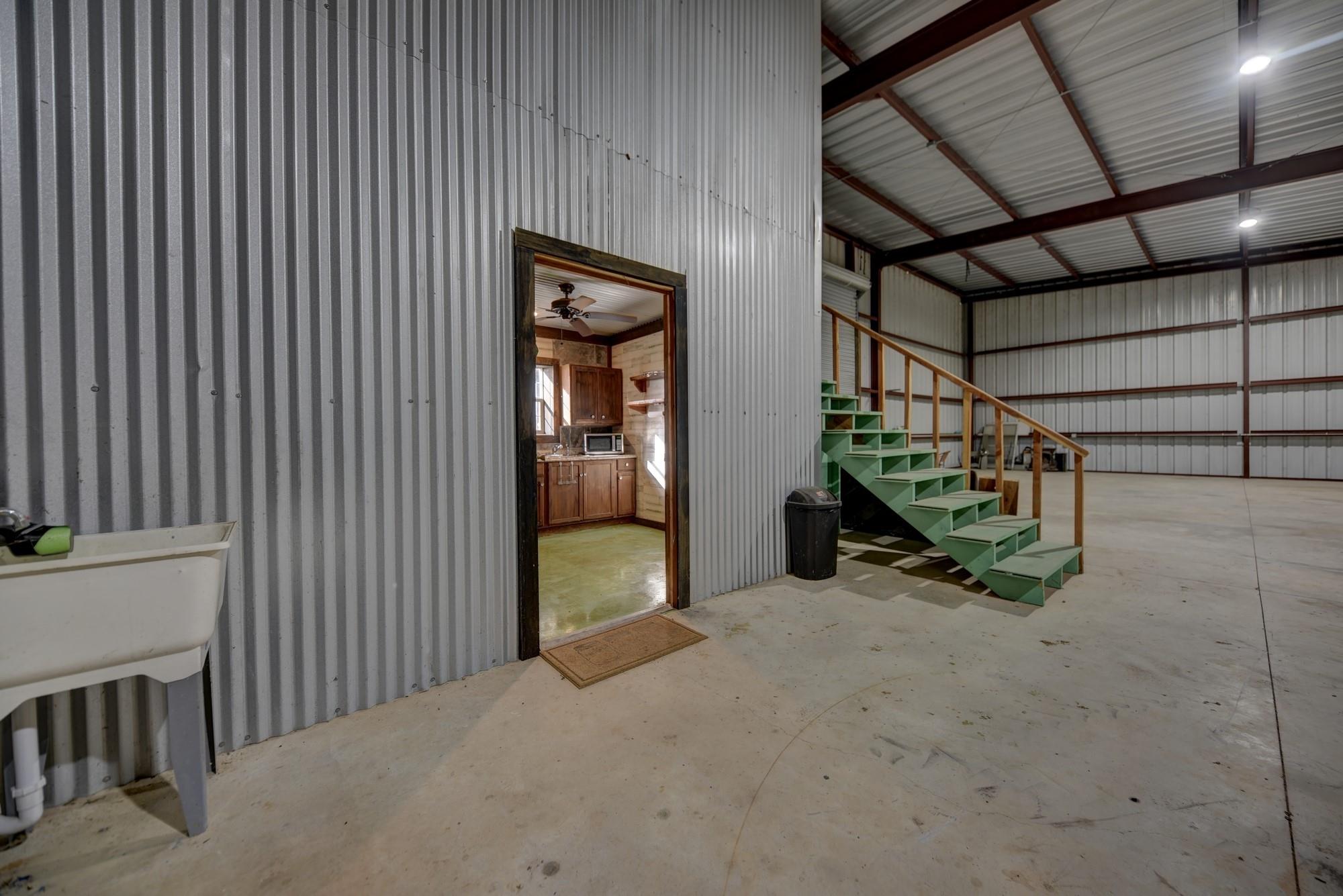 225 Private Road 4007