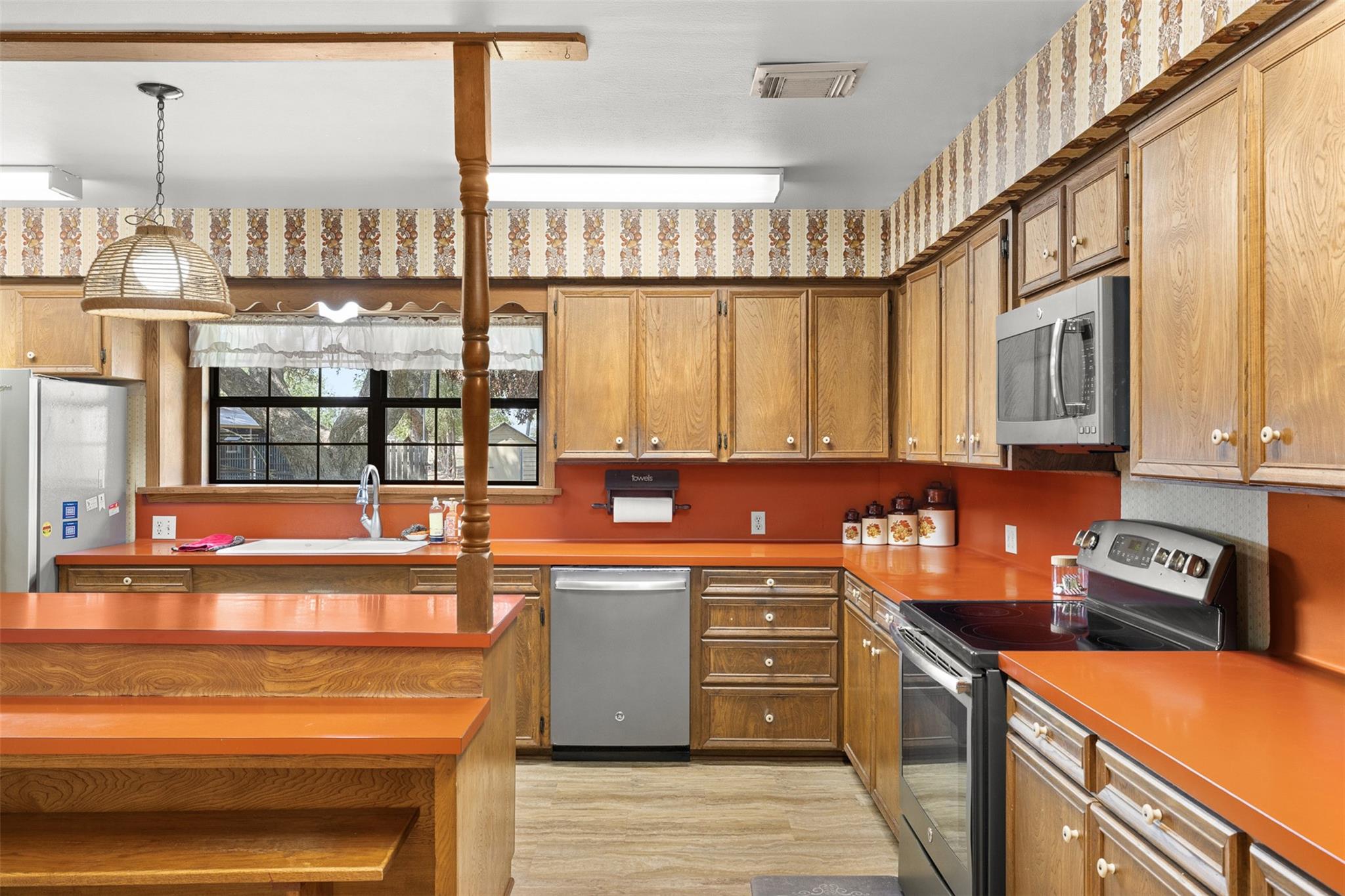 10554 Highway 159 E