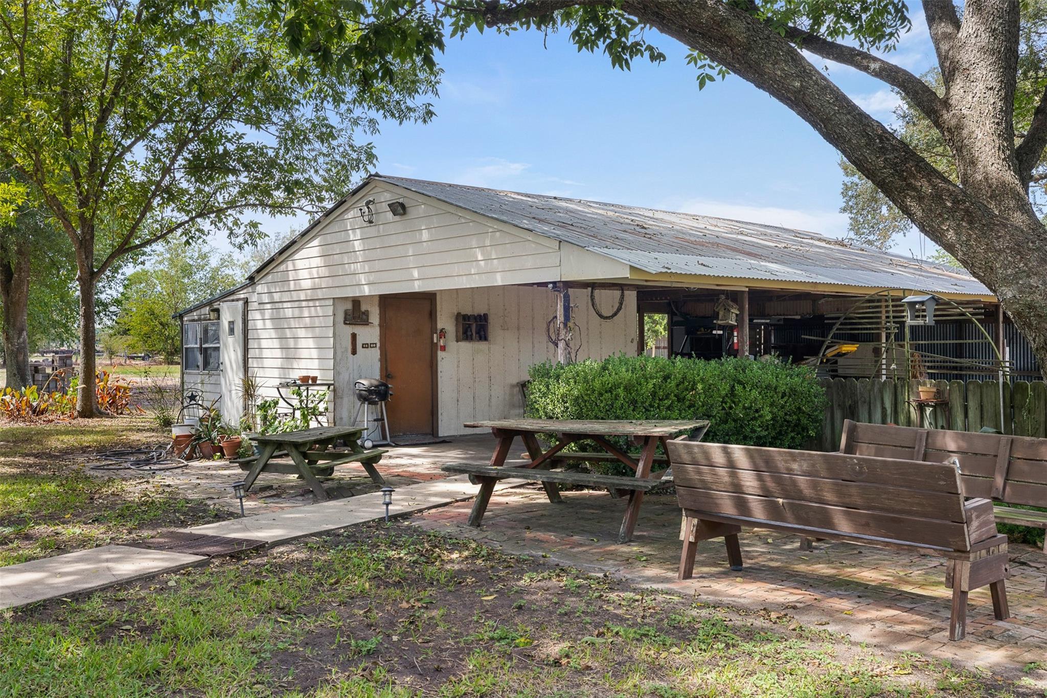 10554 Highway 159 E