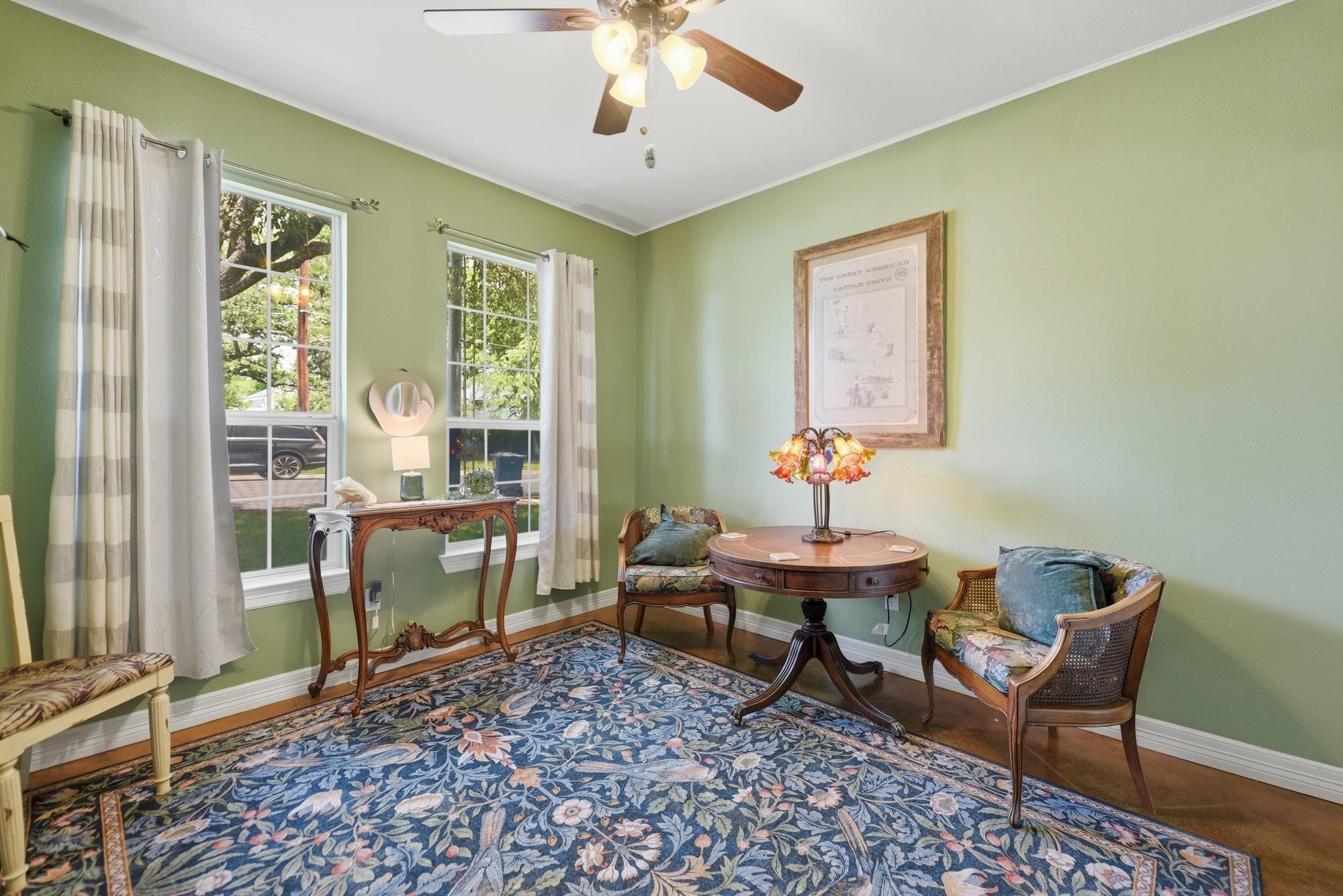 201 W Chatham Street