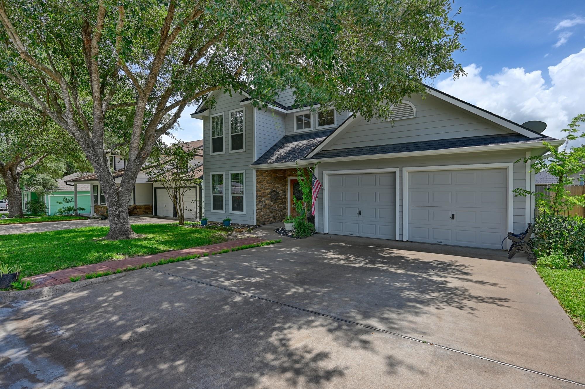 201 W Chatham Street