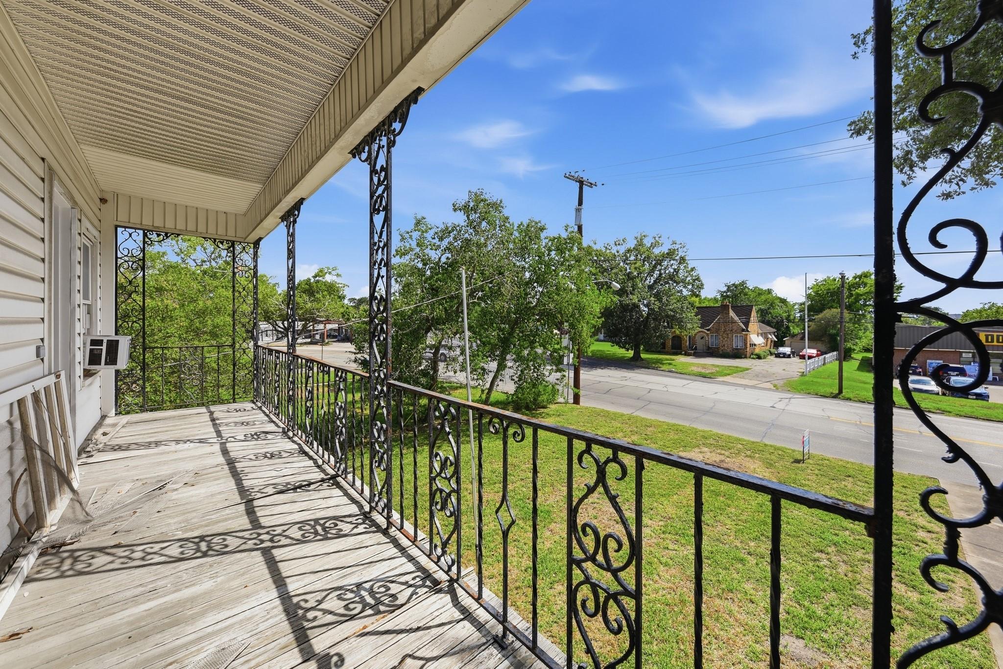 628 E Main Street