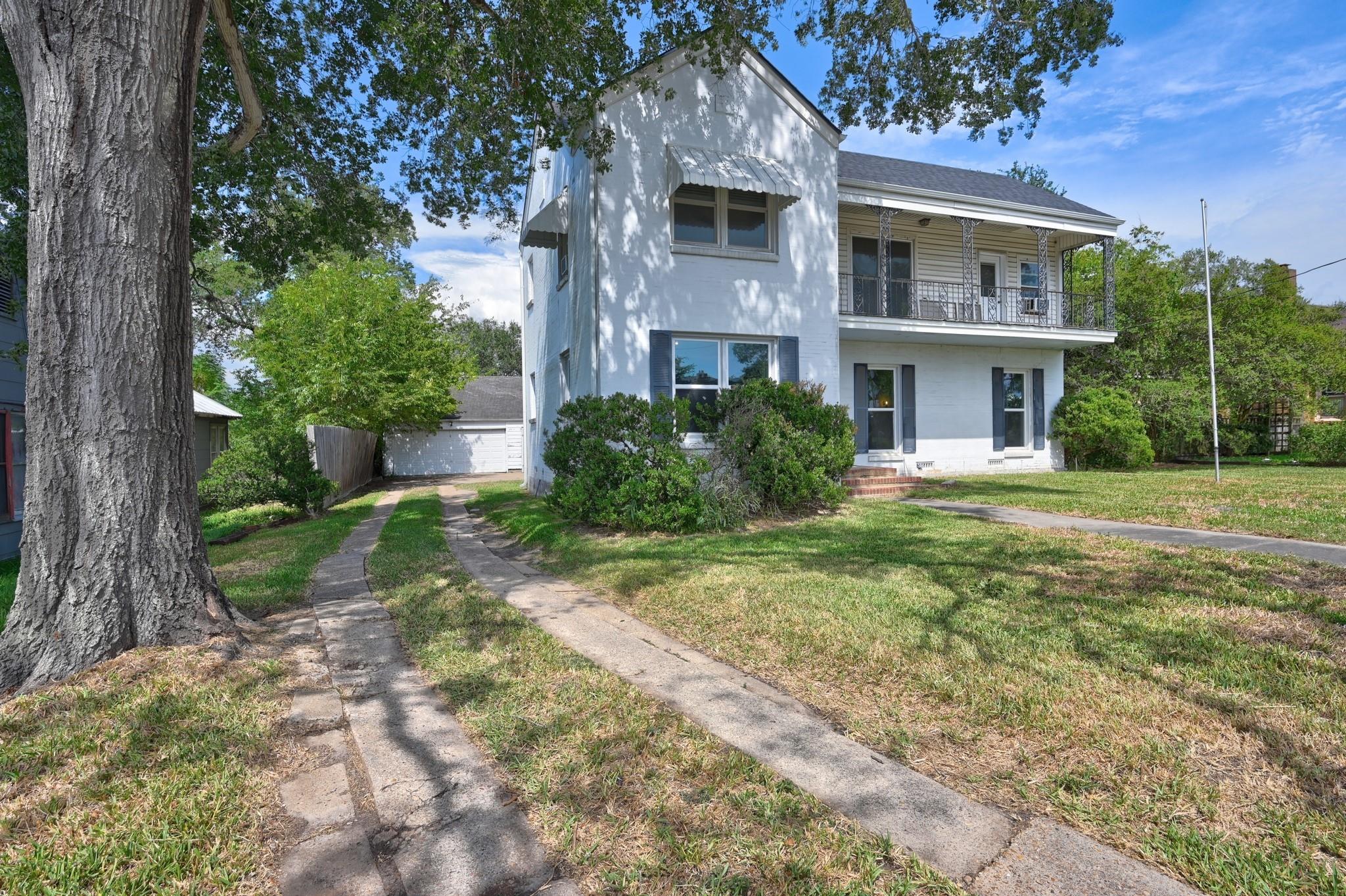 628 E Main Street