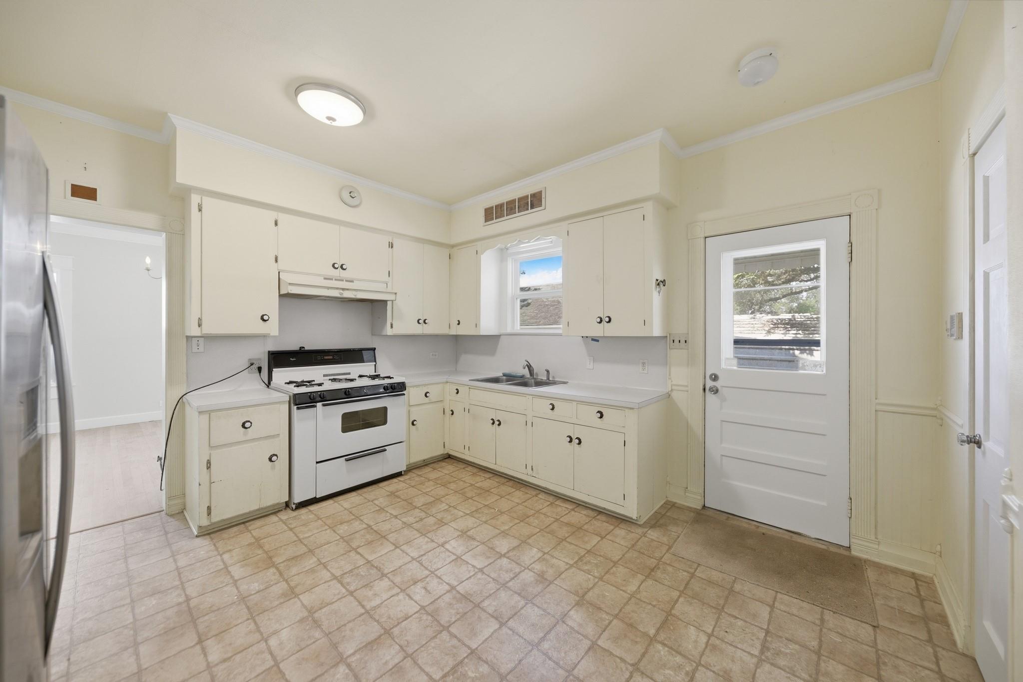 628 E Main Street
