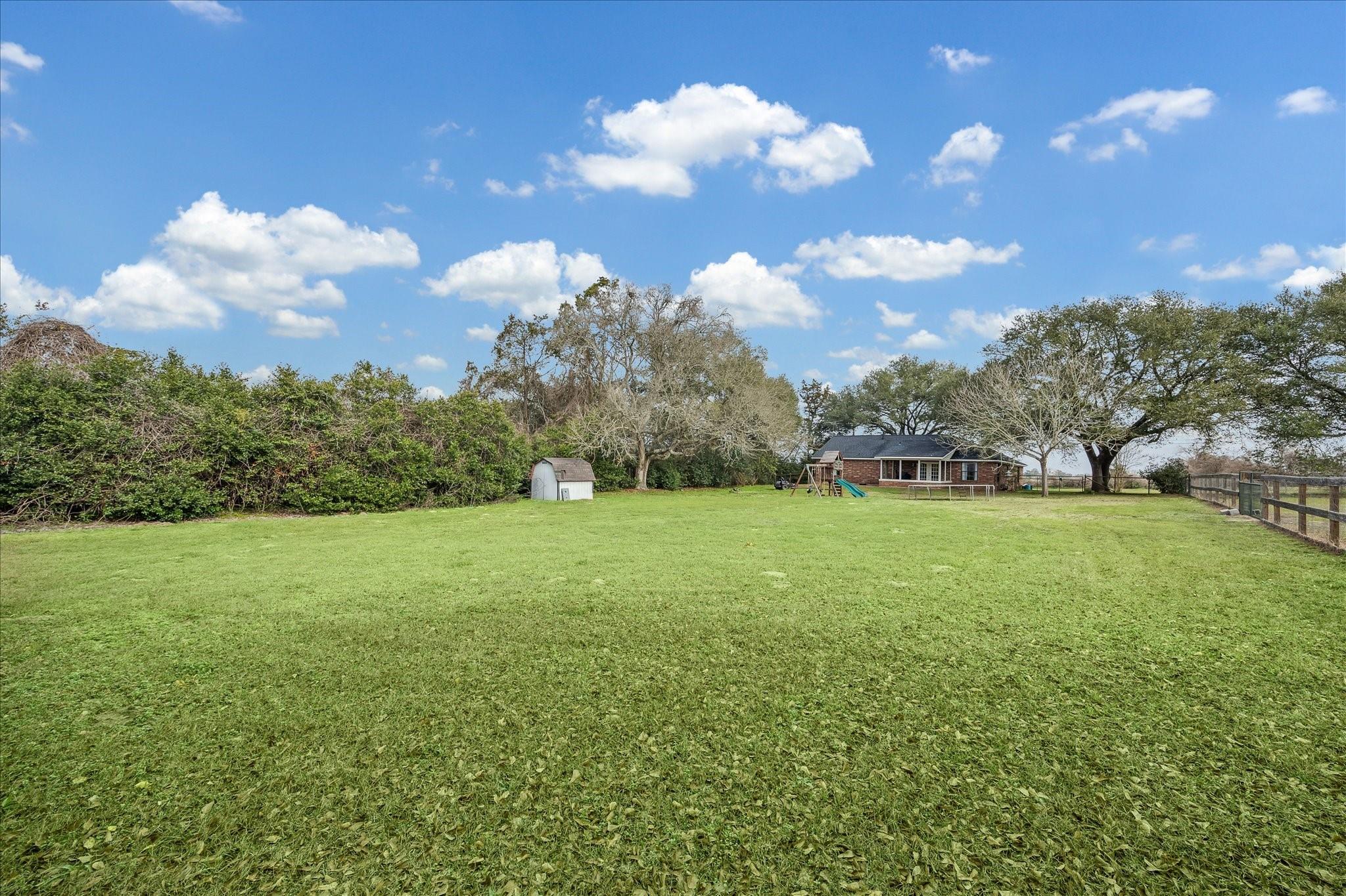 313 W Nichols Street