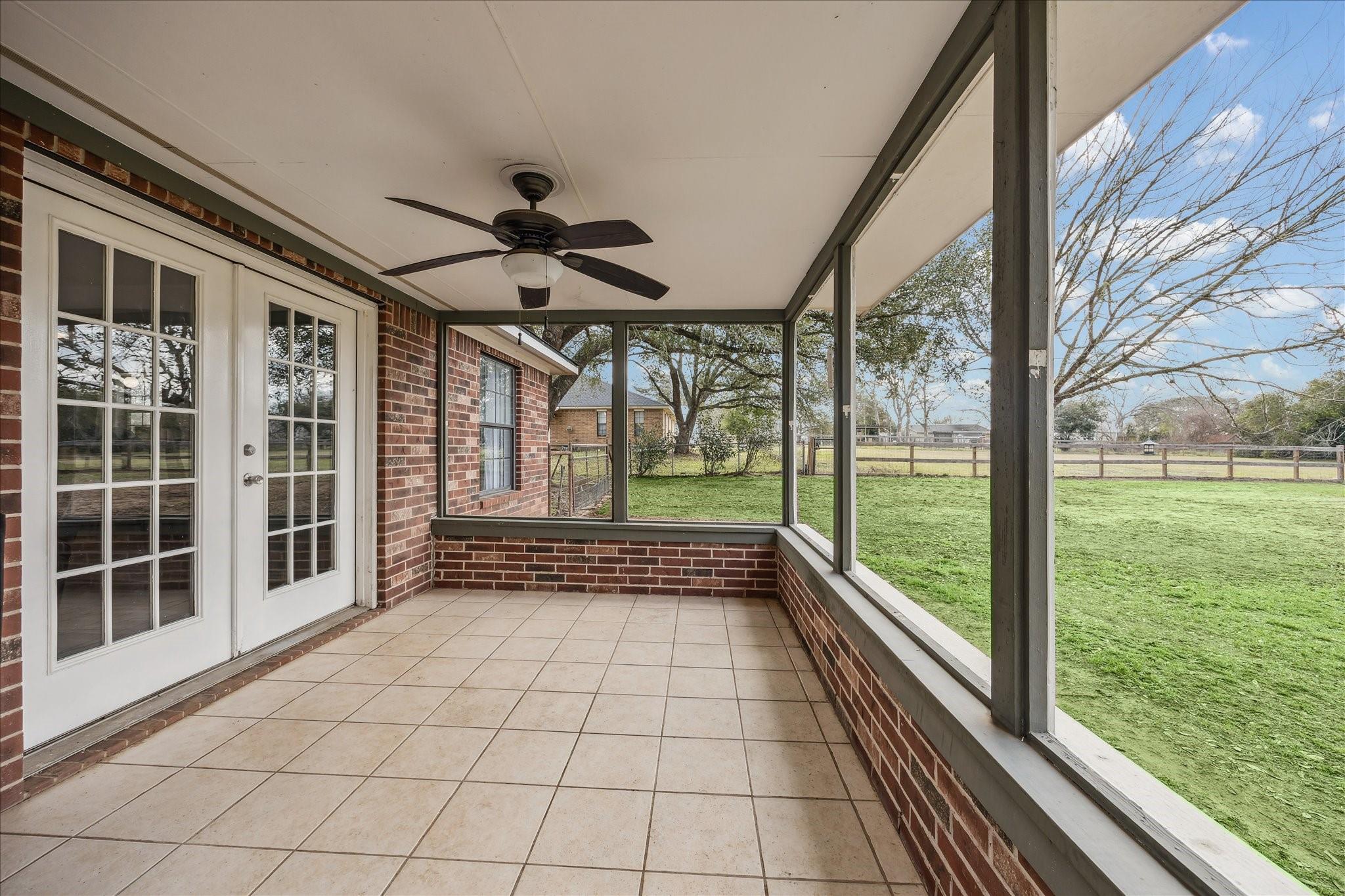 313 W Nichols Street